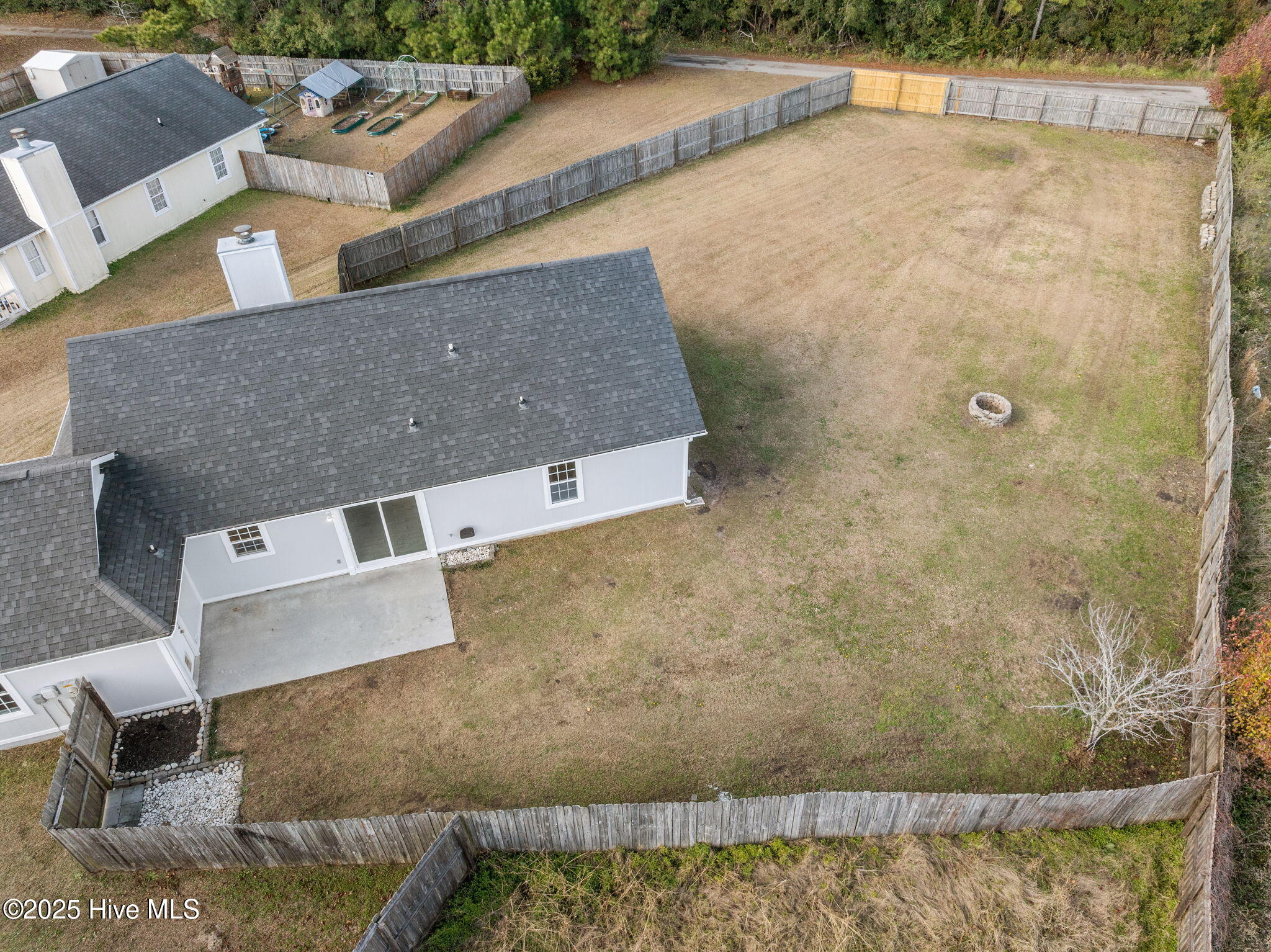 100545189 | Photo 57