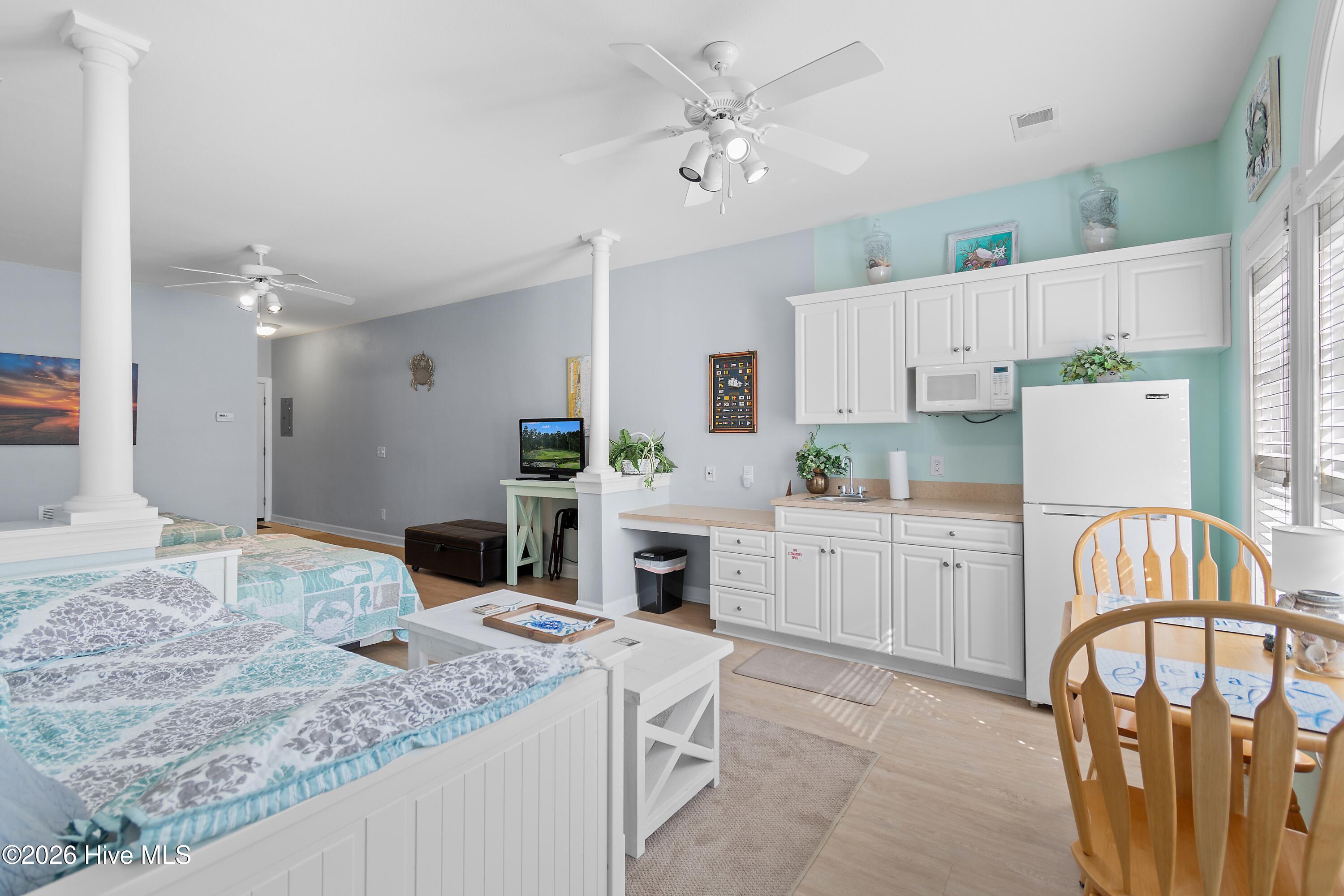 100562819 | Photo 23