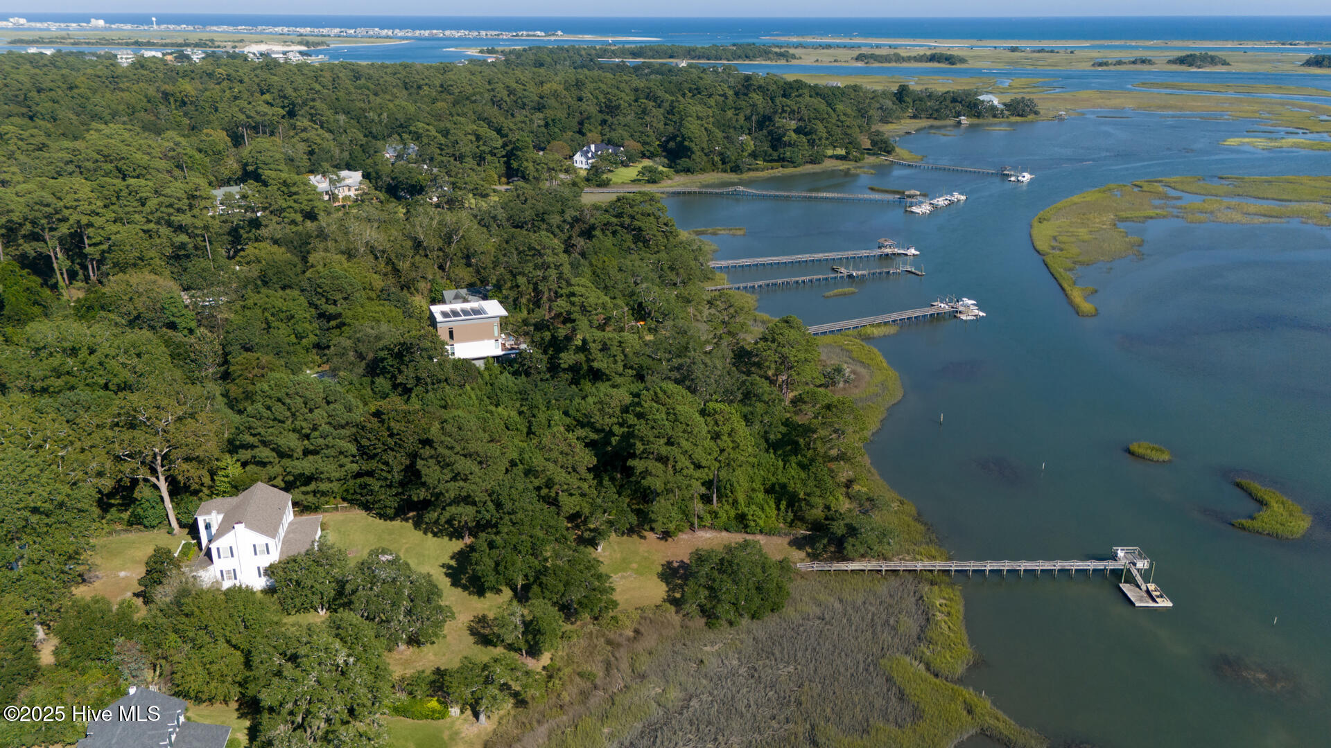 100535774 | Photo 25