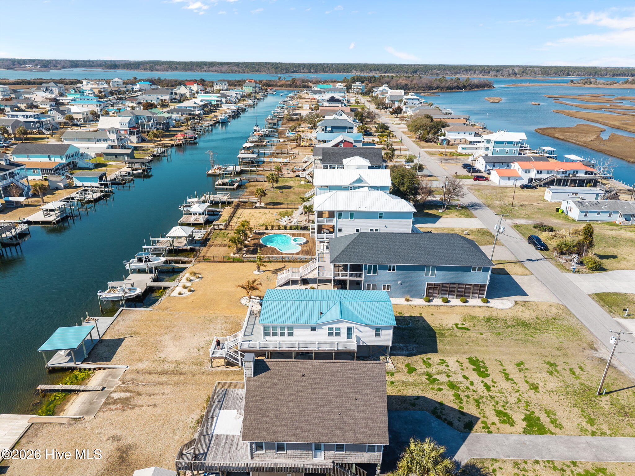 100558073 | Photo 51