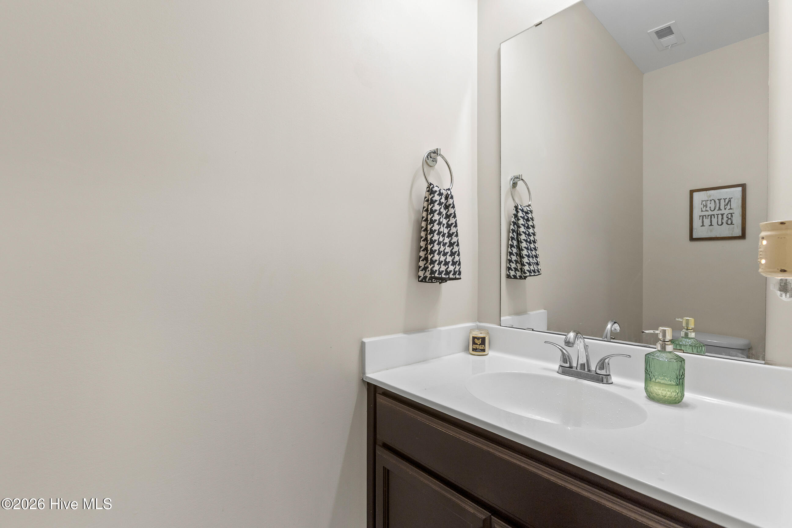 100564735 | Photo 13