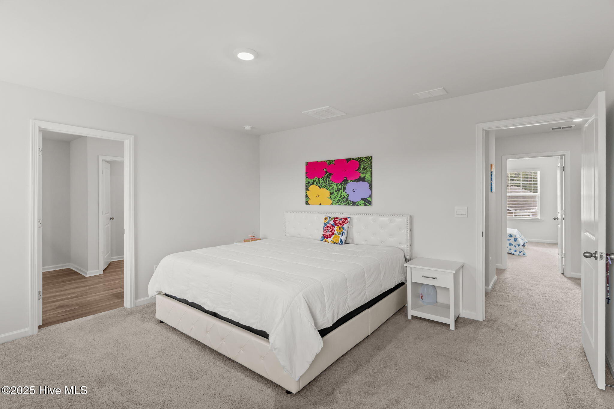 100526308 | Photo 16