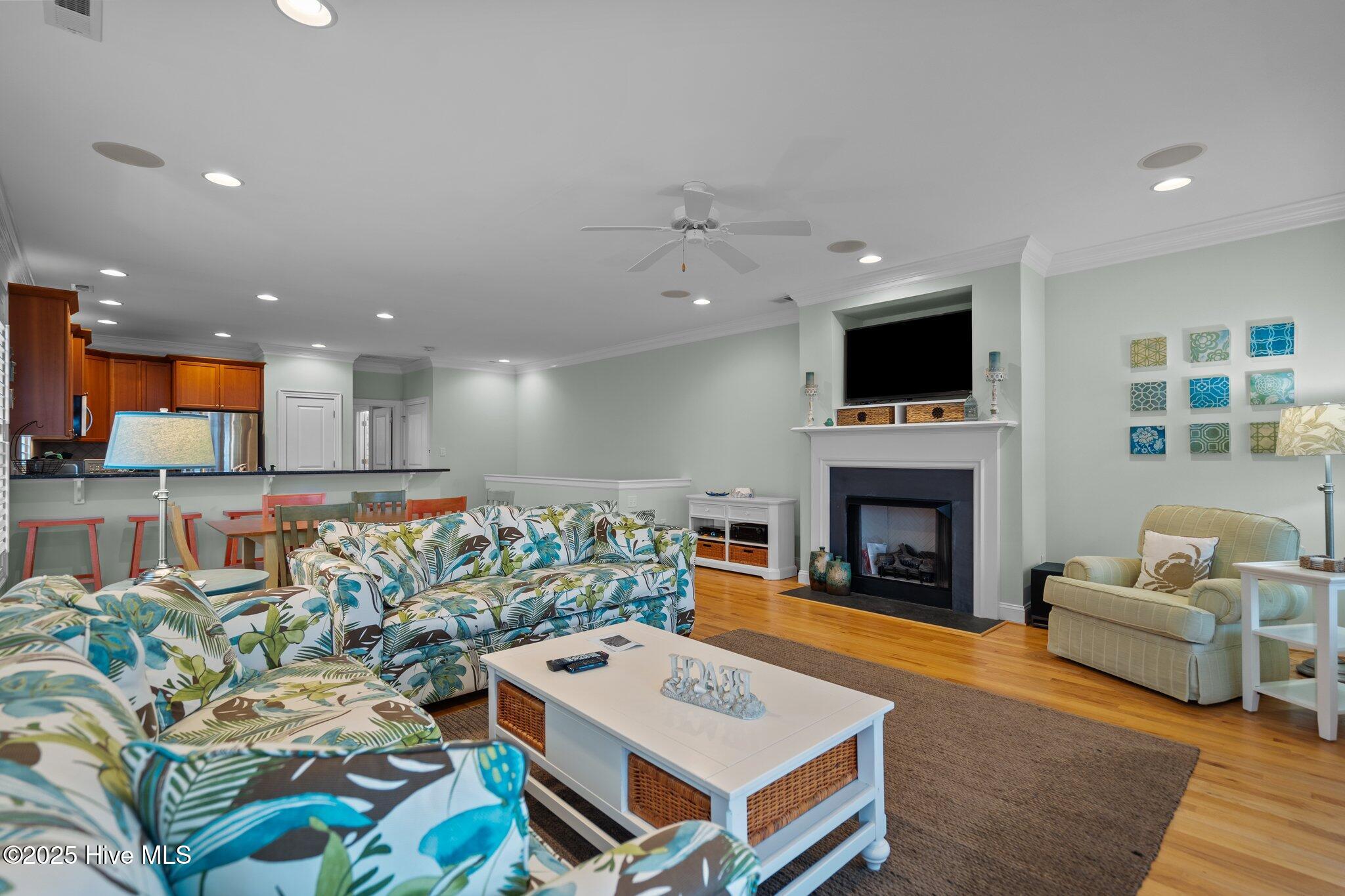 100488551 | Photo 12