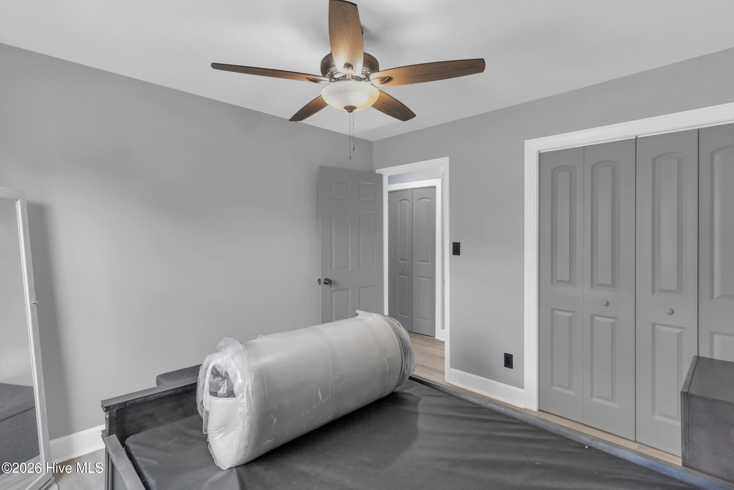 100548646 | Photo 34