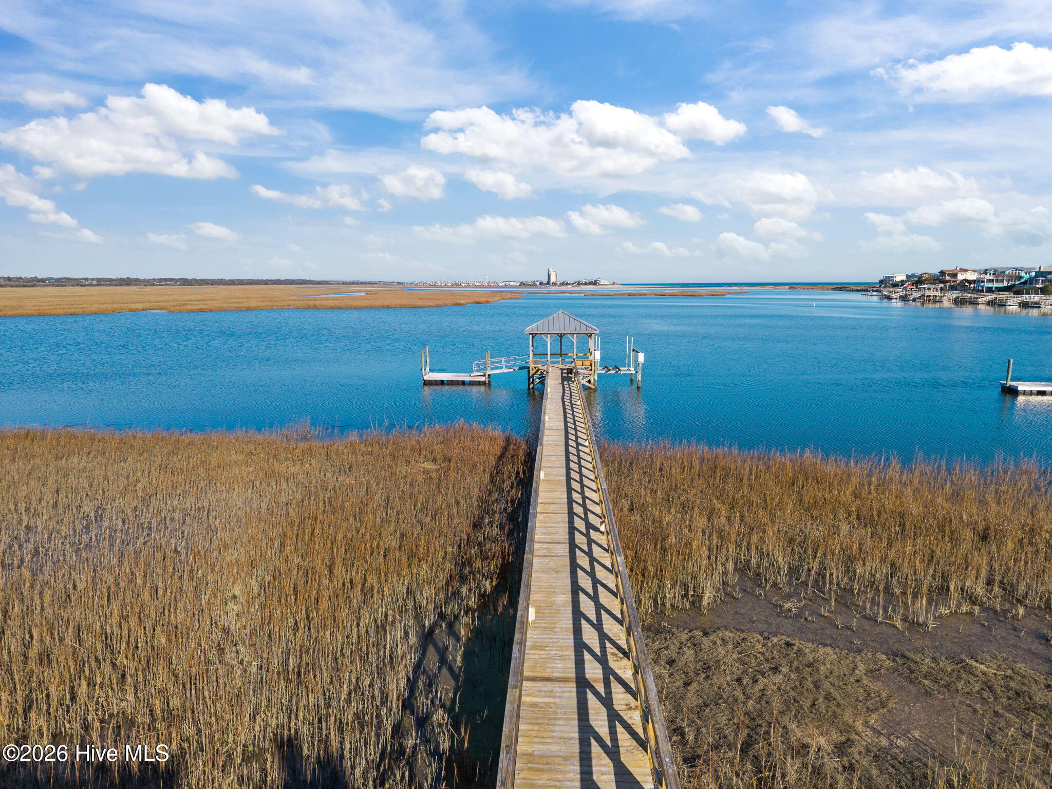 100554777 | Photo 91