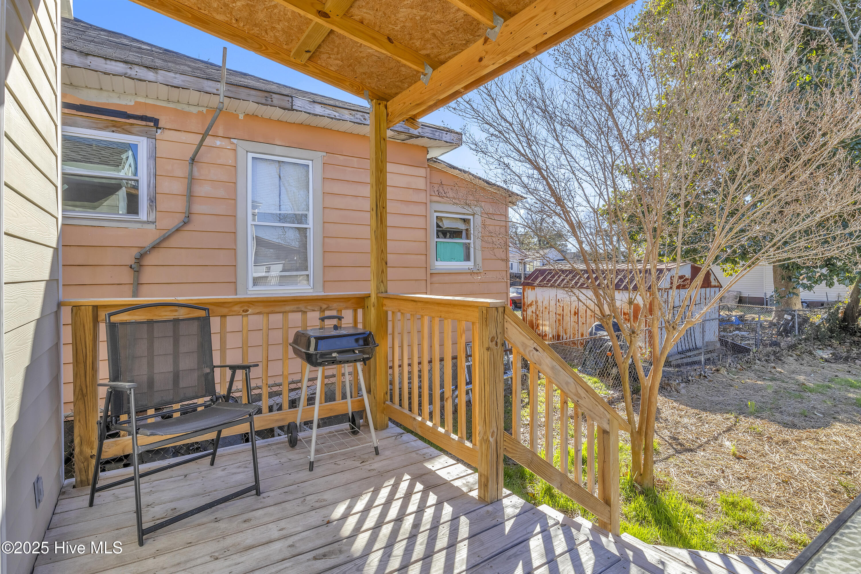 100548856 | Photo 39