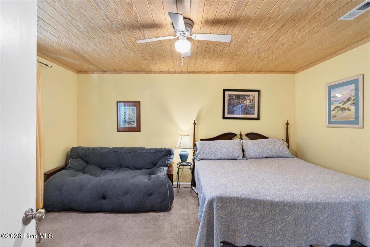 100549781 | Photo 38