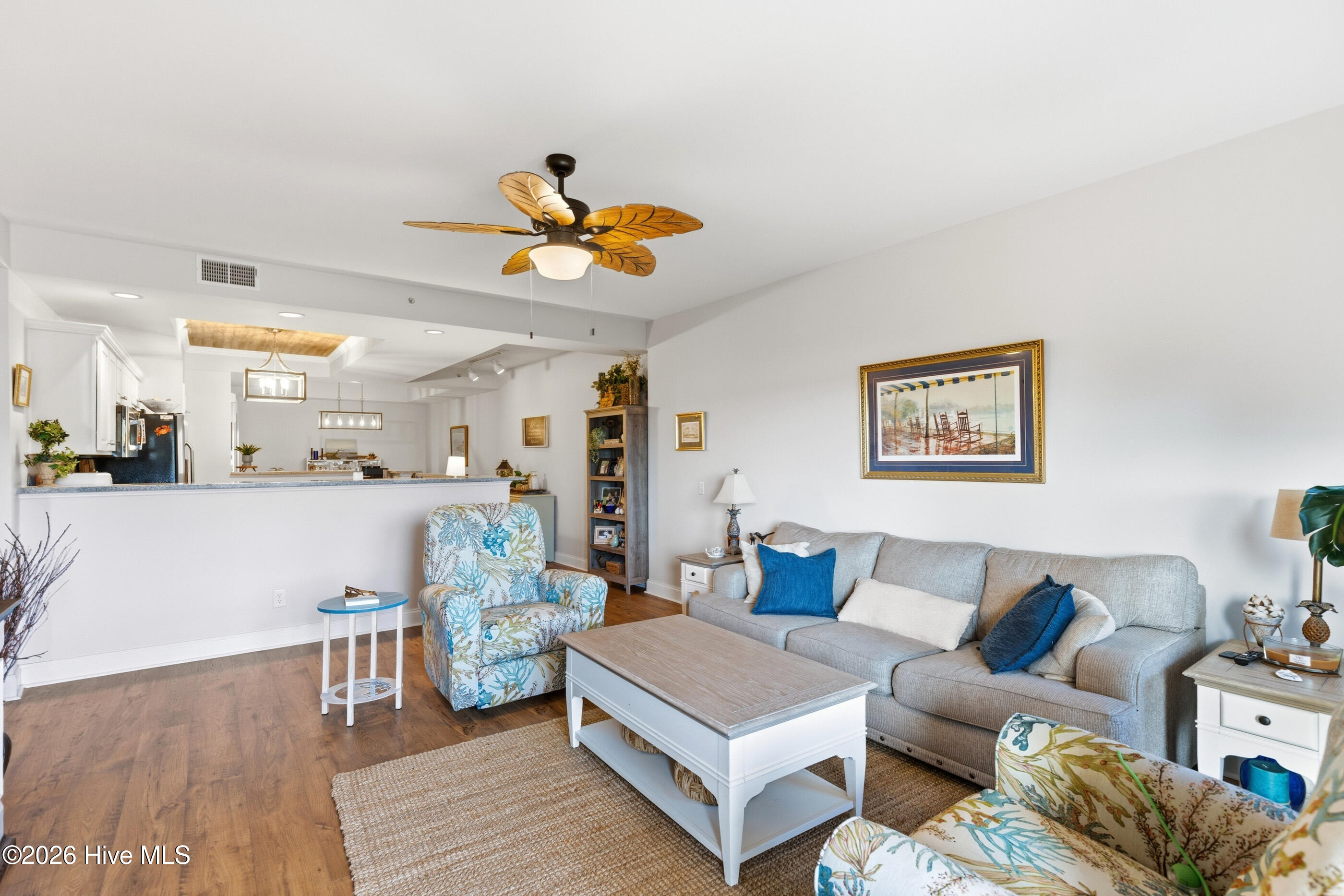 100556734 | Photo 14