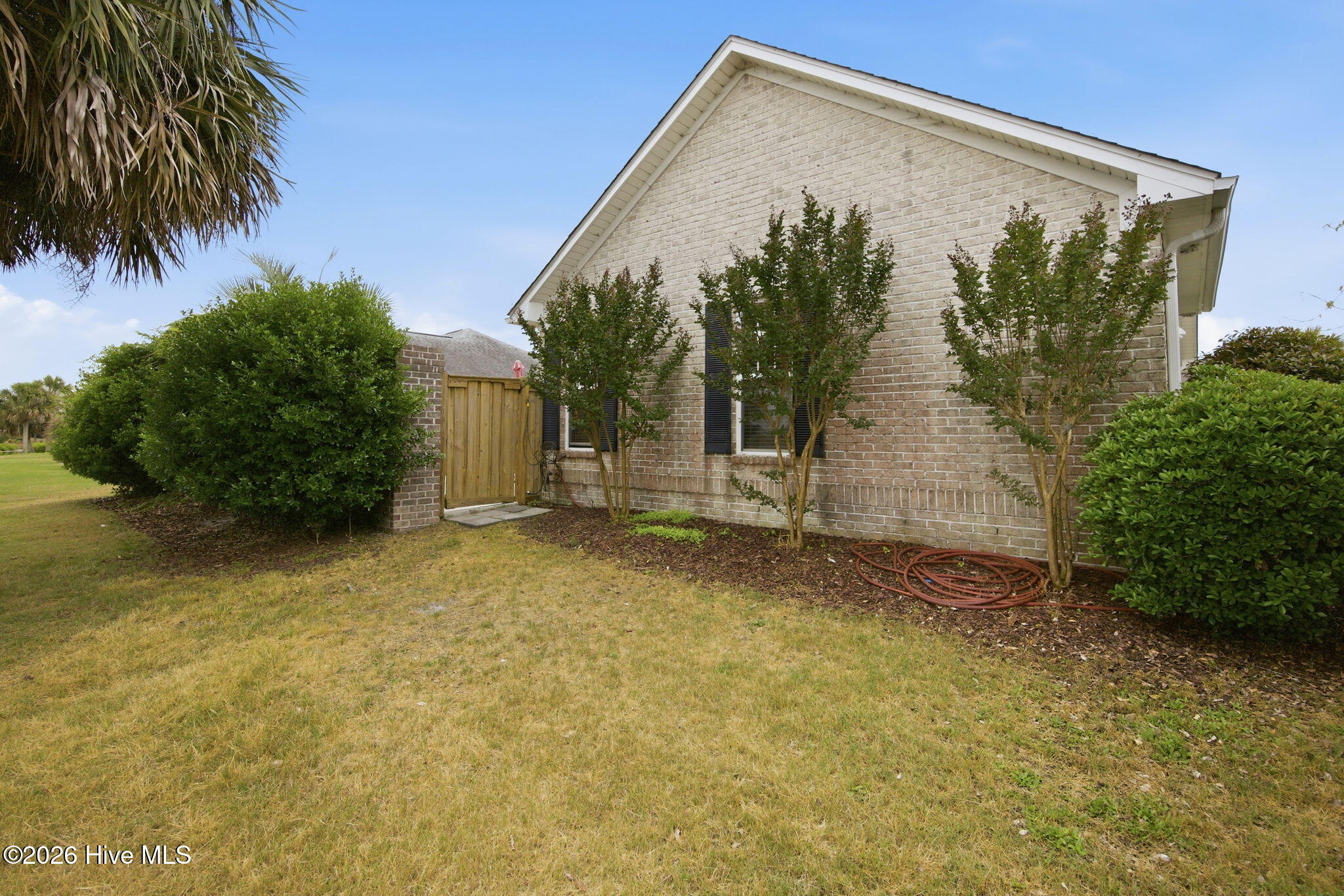 100570673 | Photo 33