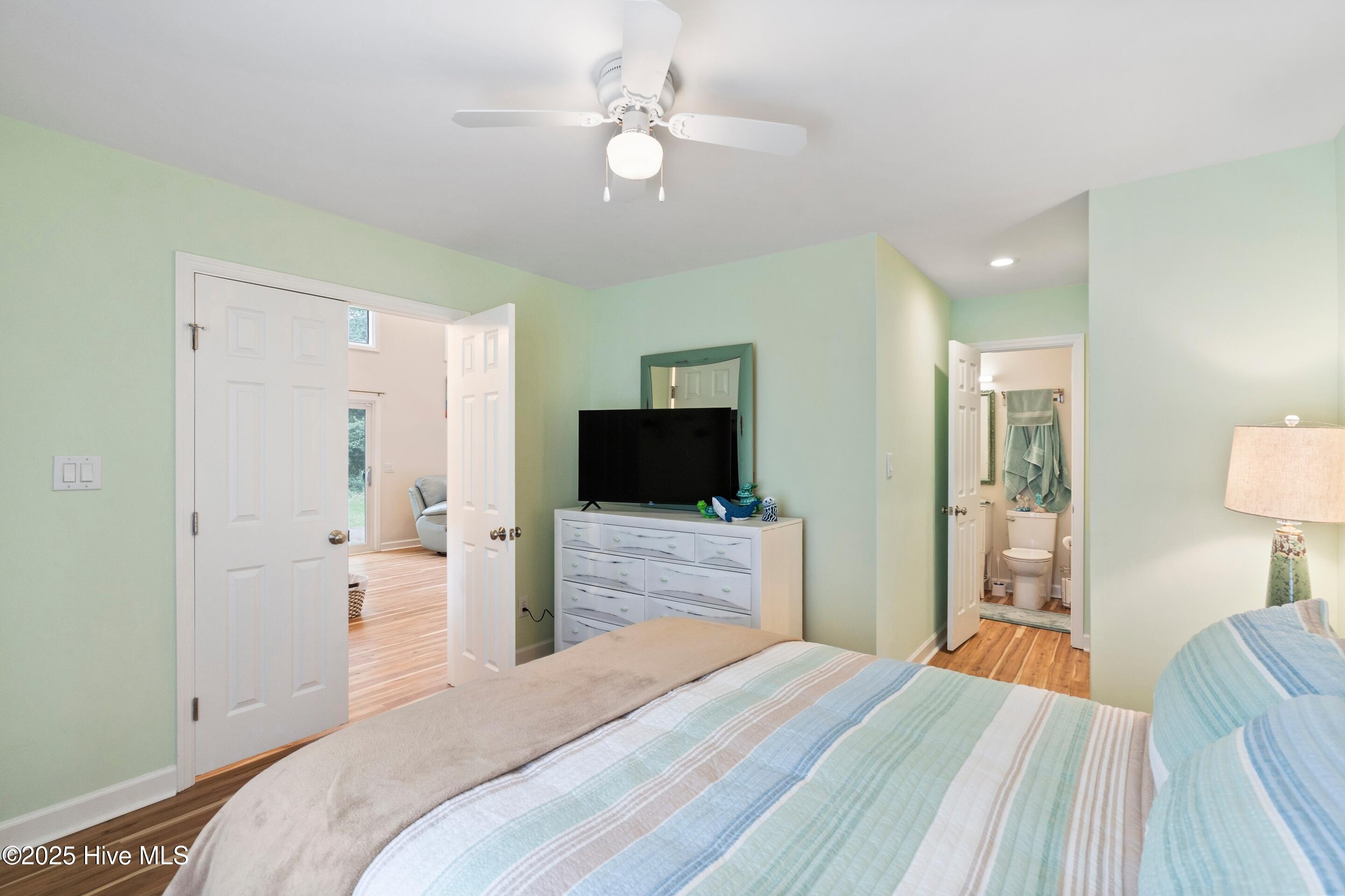 100517106 | Photo 35