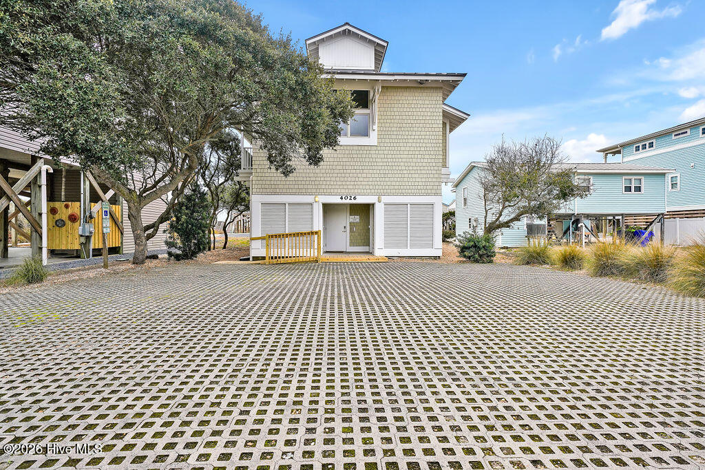 100564545 | Photo 107