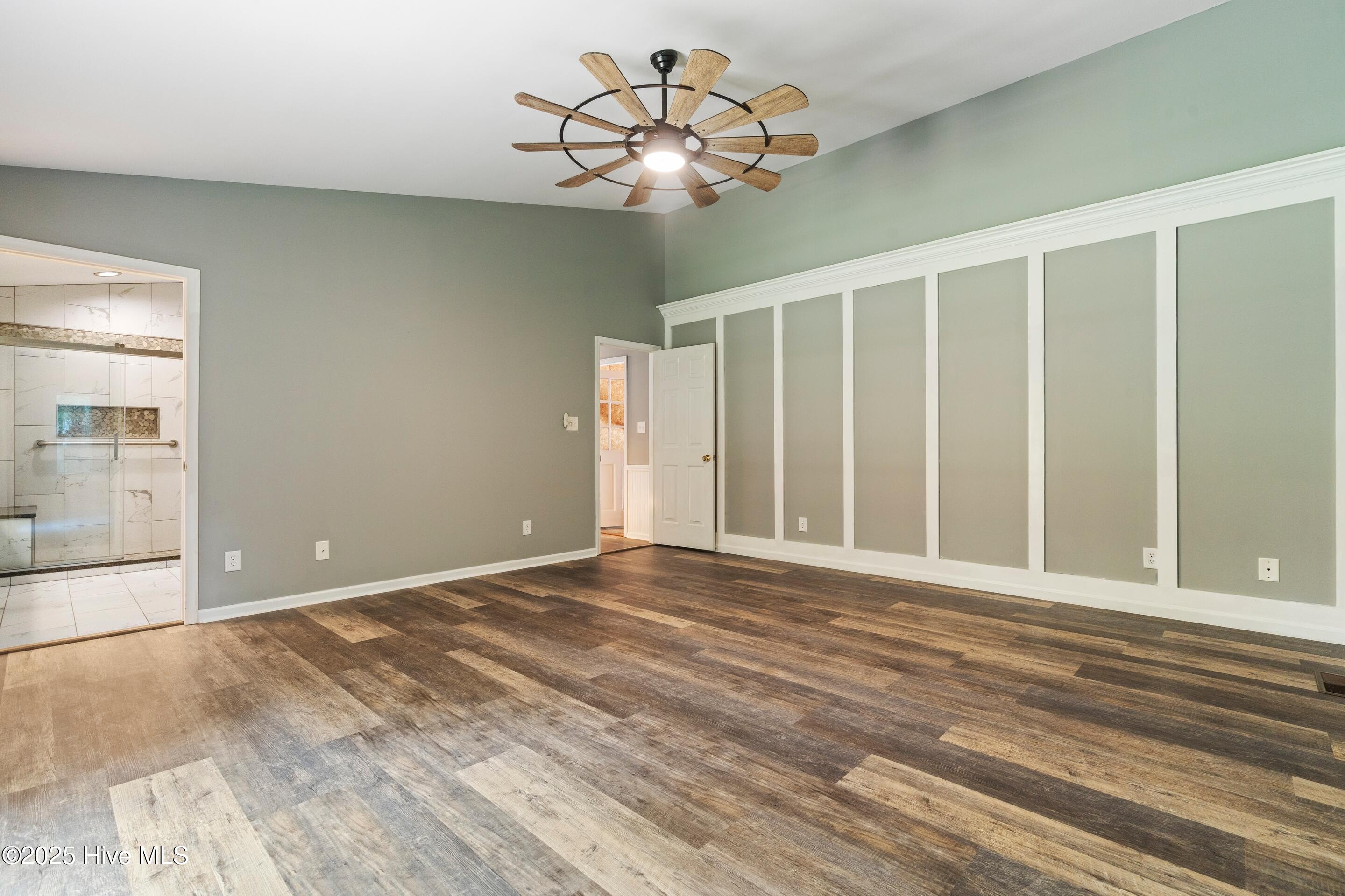 100527267 | Photo 32