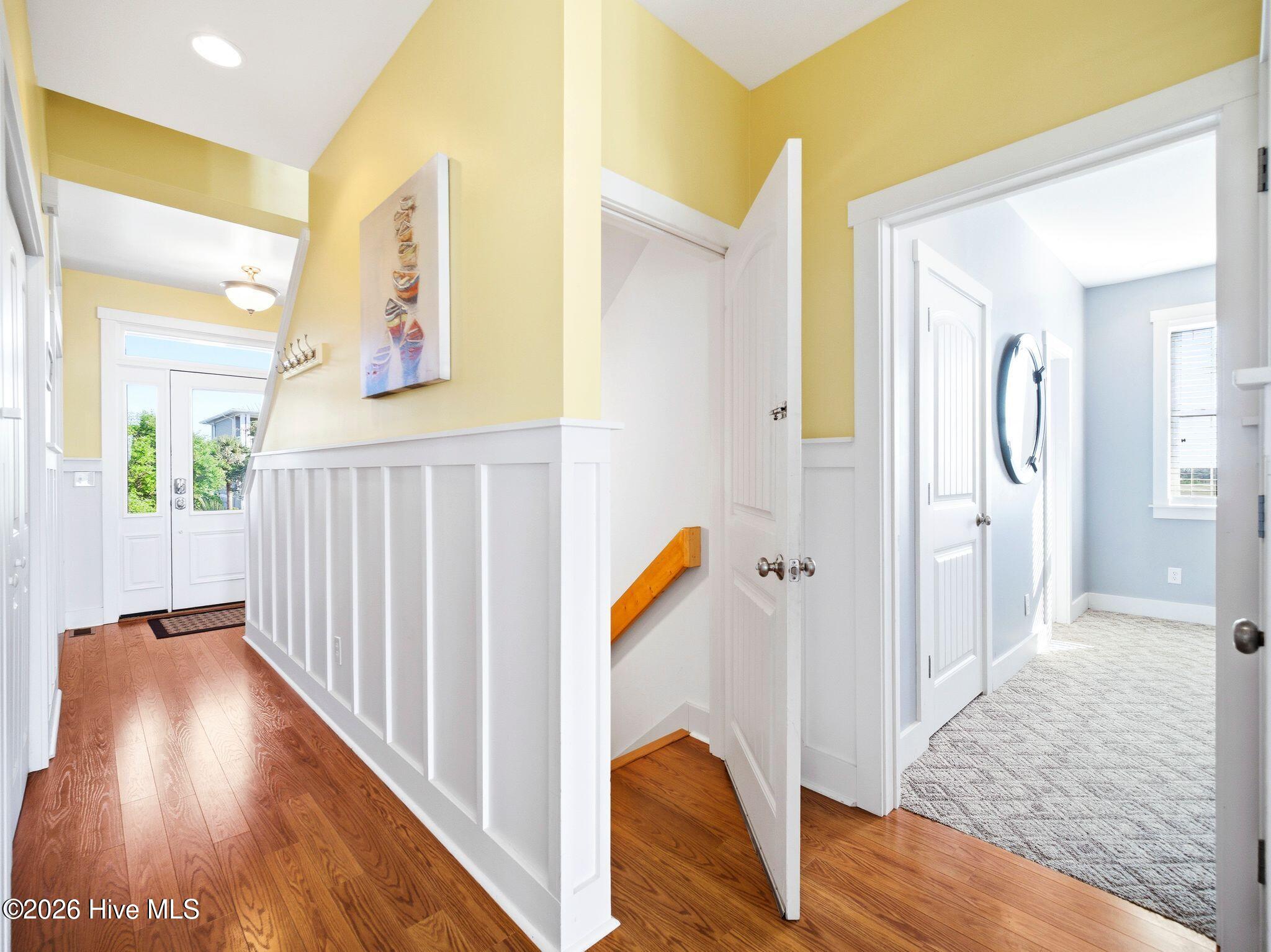 100569349 | Photo 35