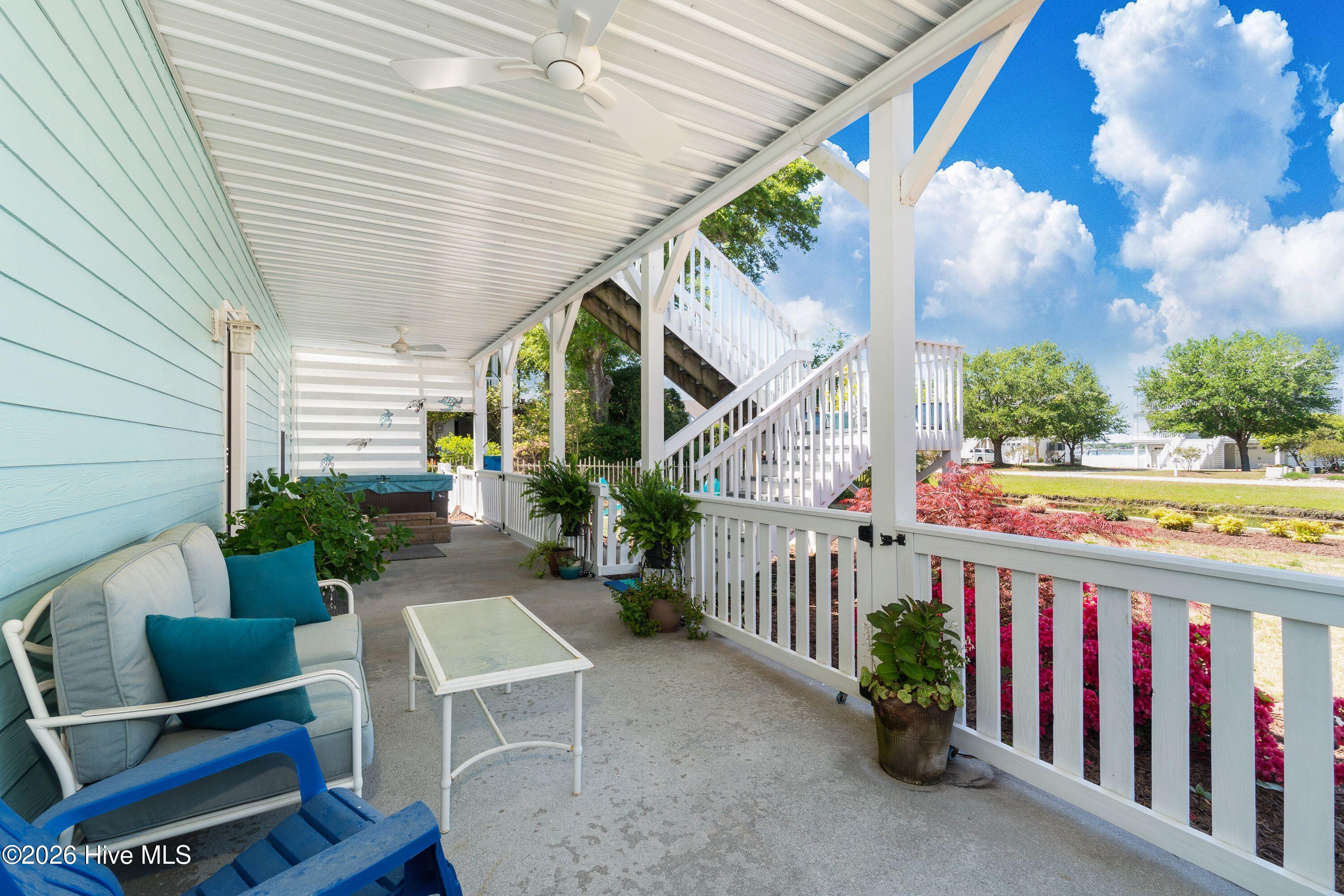 Front lower deck with HOT TUB