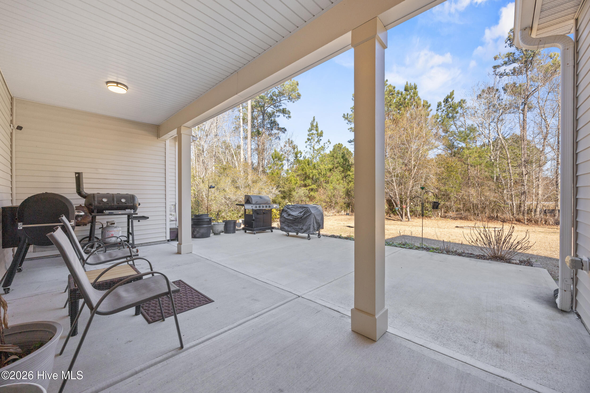 100549248 | Photo 51