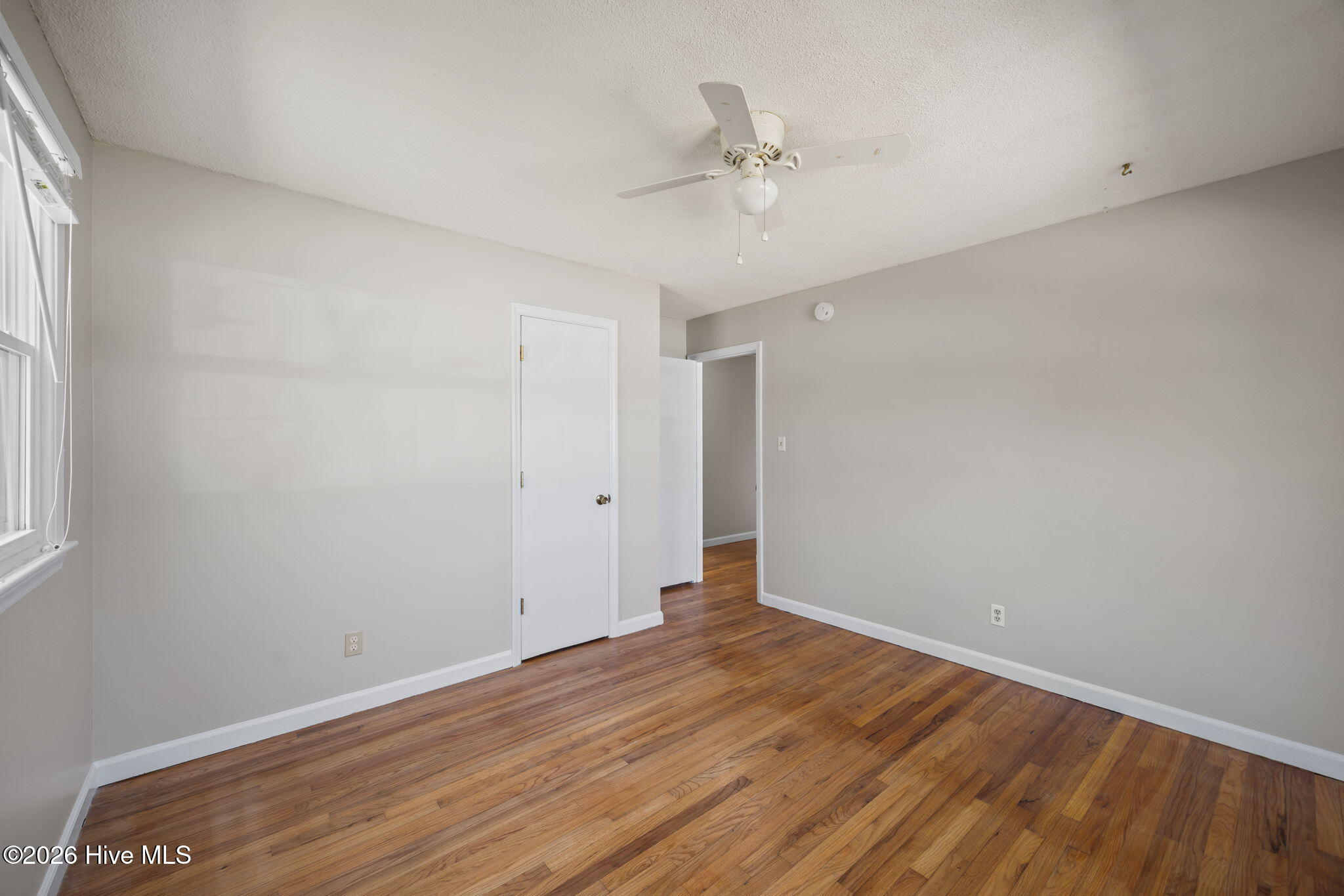 100558216 | Photo 27