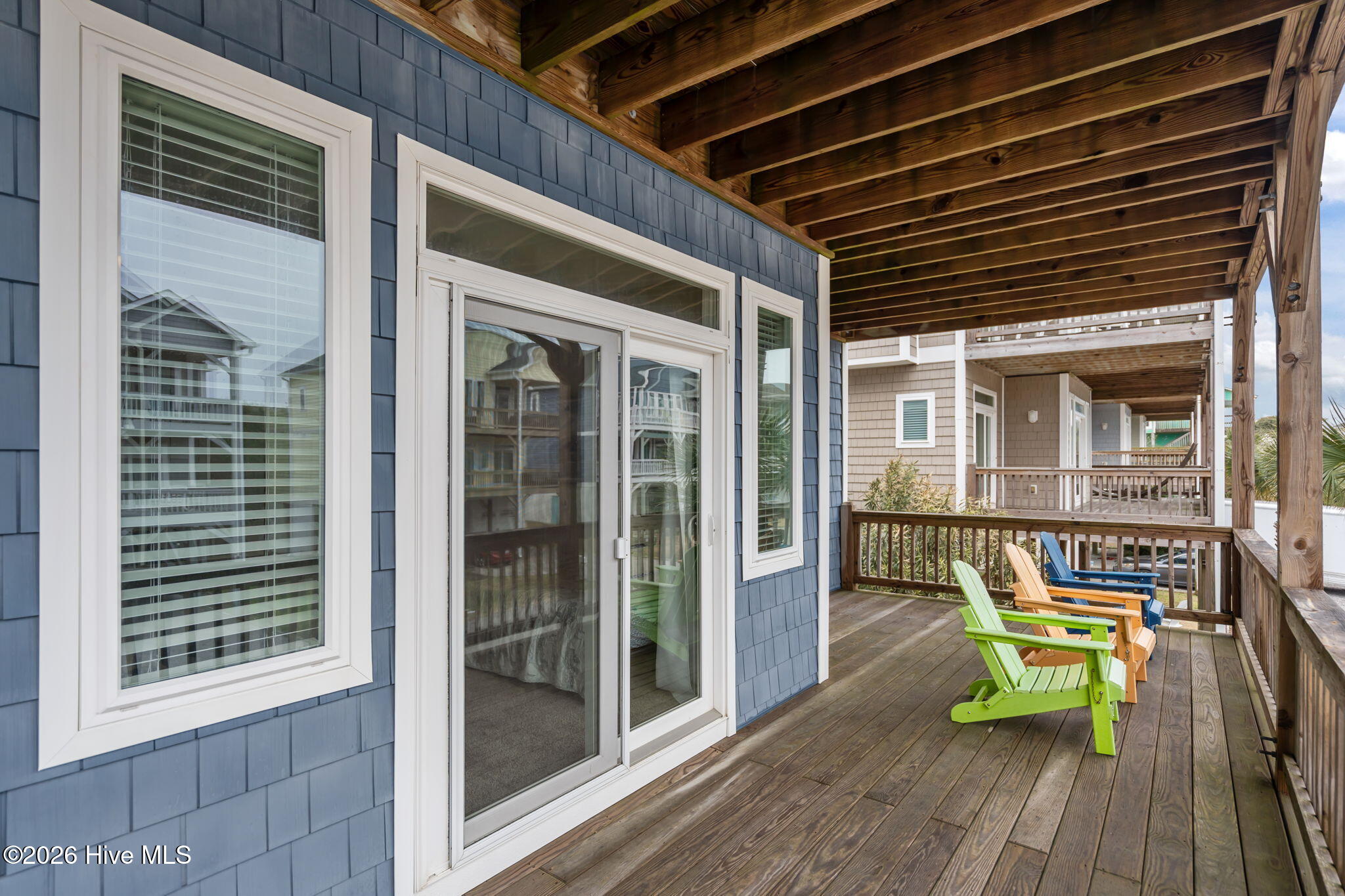 100553388 | Photo 50