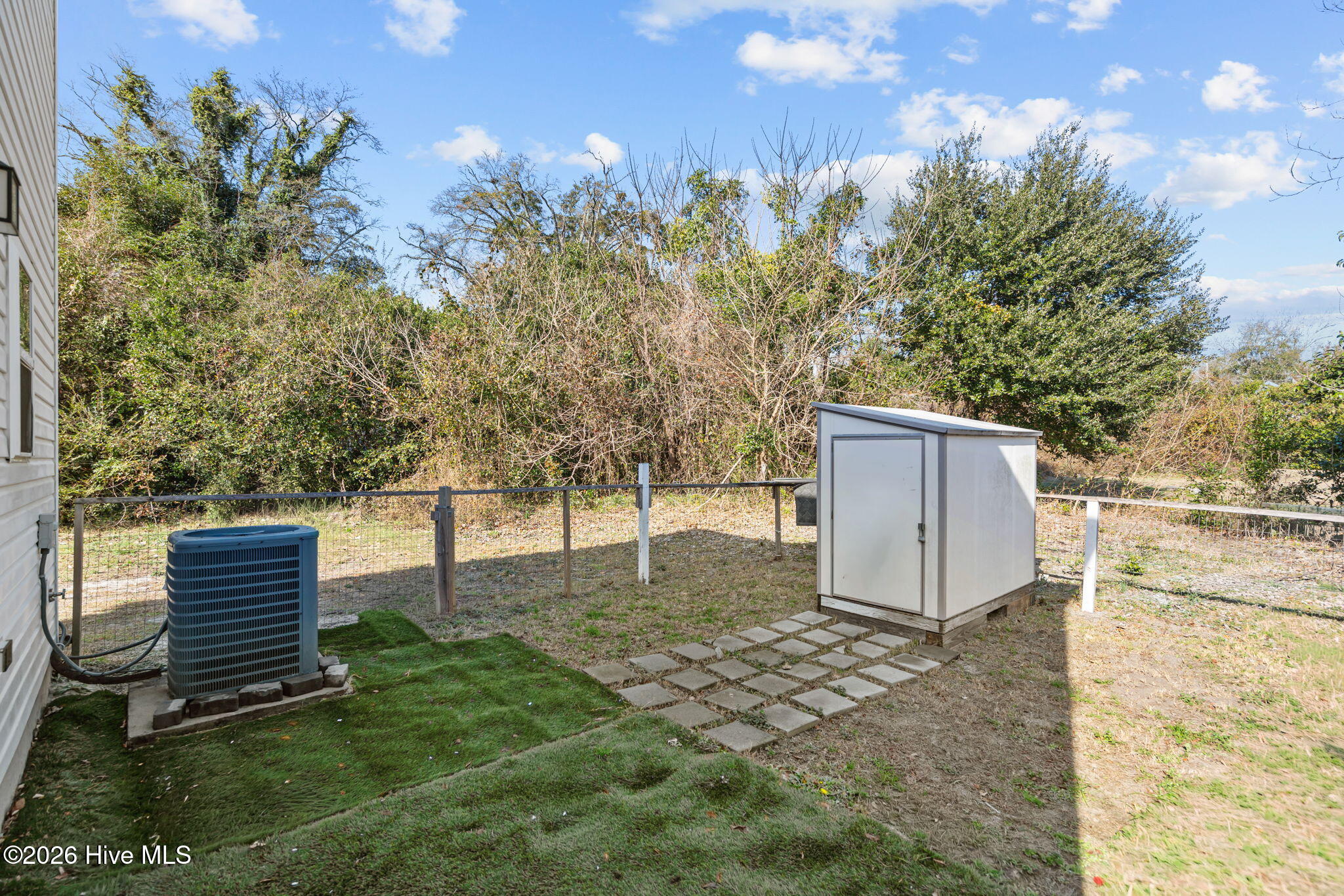 100548368 | Photo 37