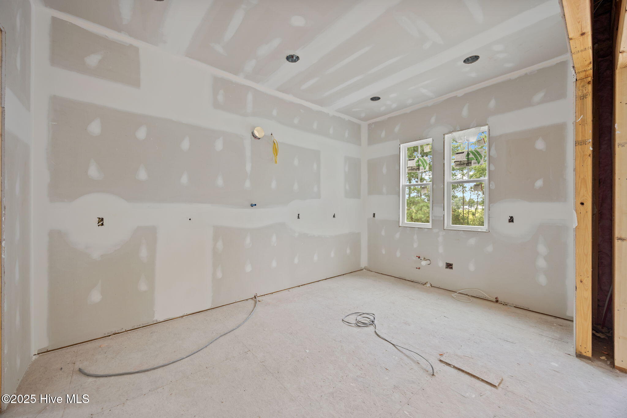 13-web-or-mls-BLS_0033