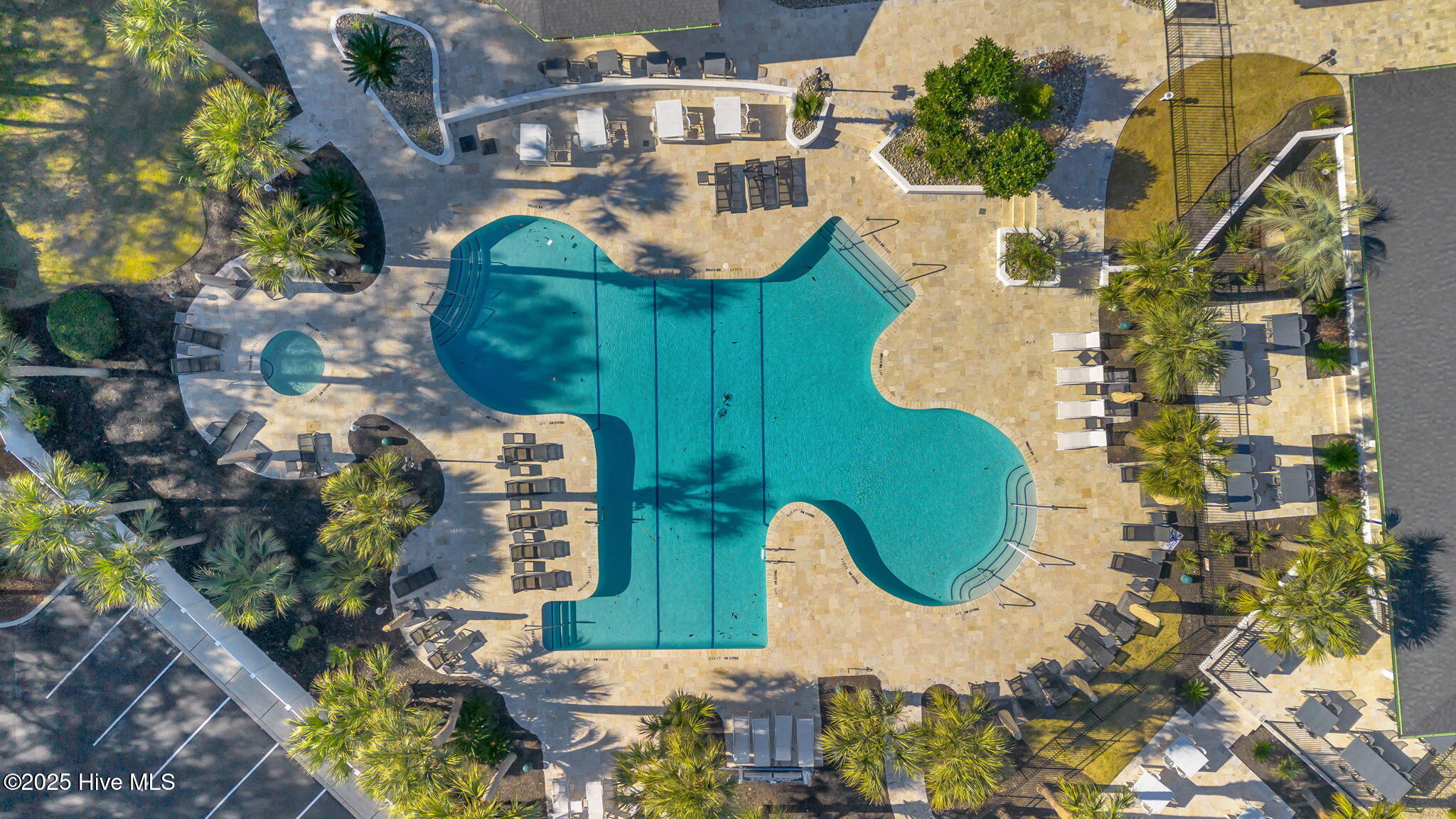 100543915 | Photo 59