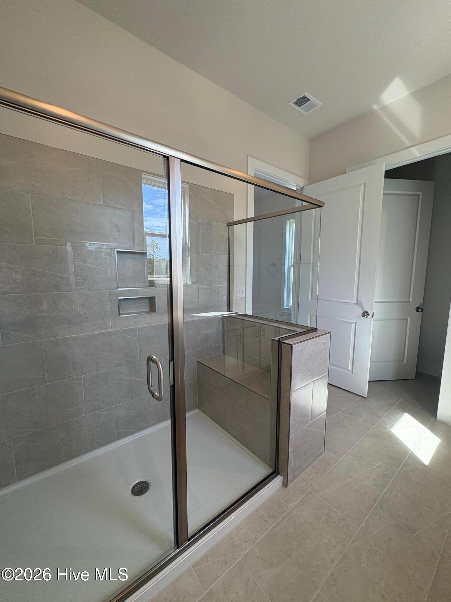 100556601 | Photo 21