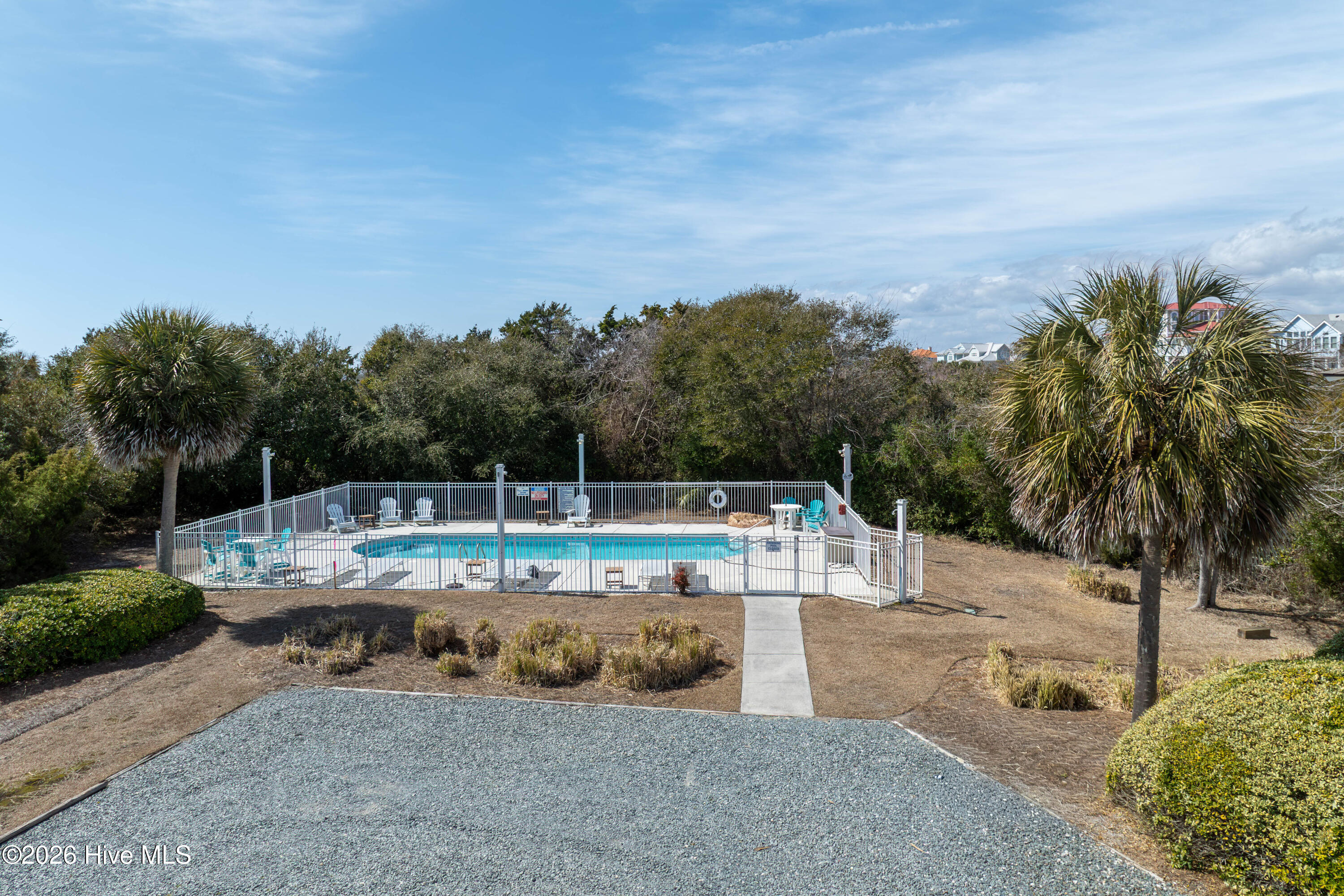 100558828 | Photo 53