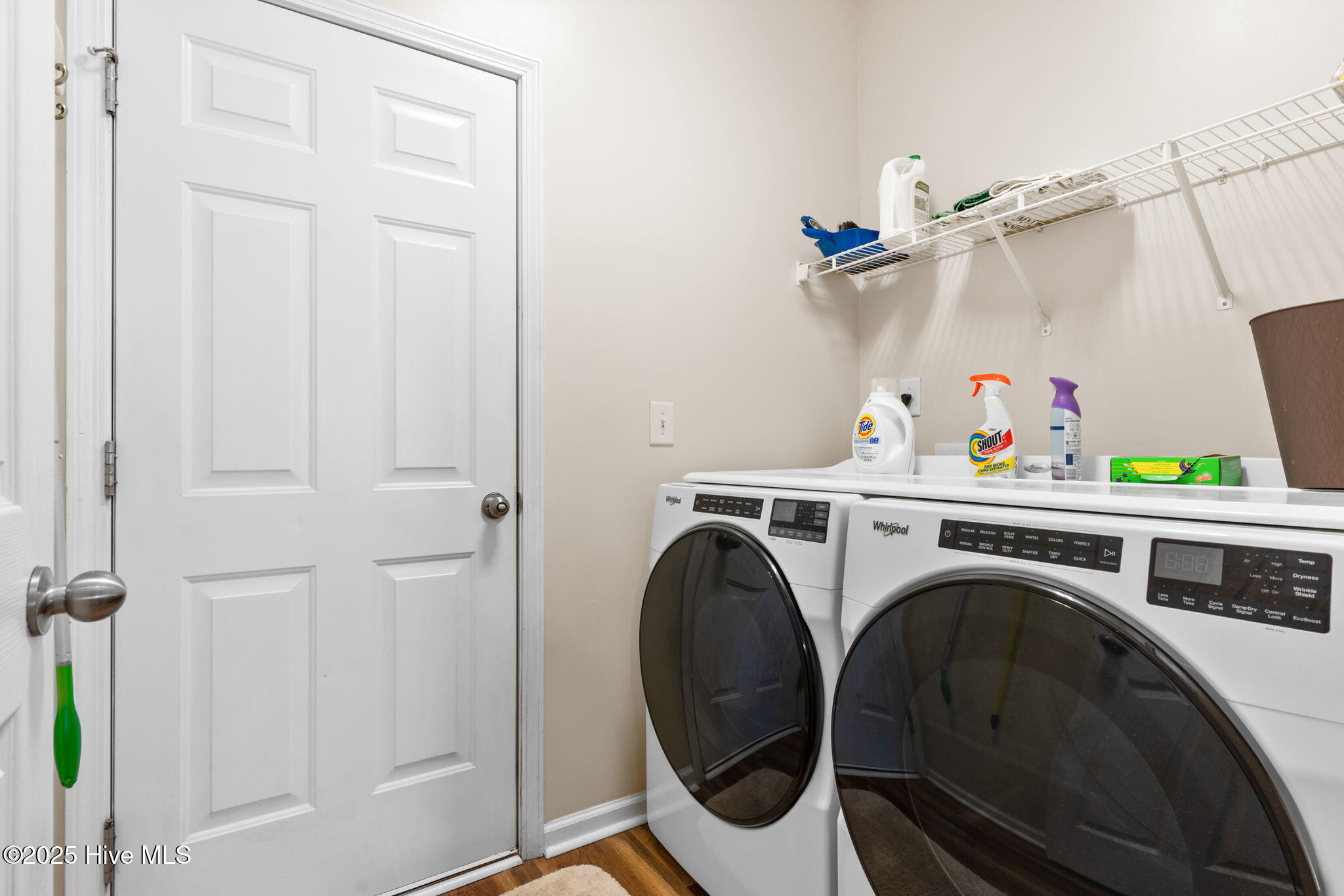 100540486 | Photo 35