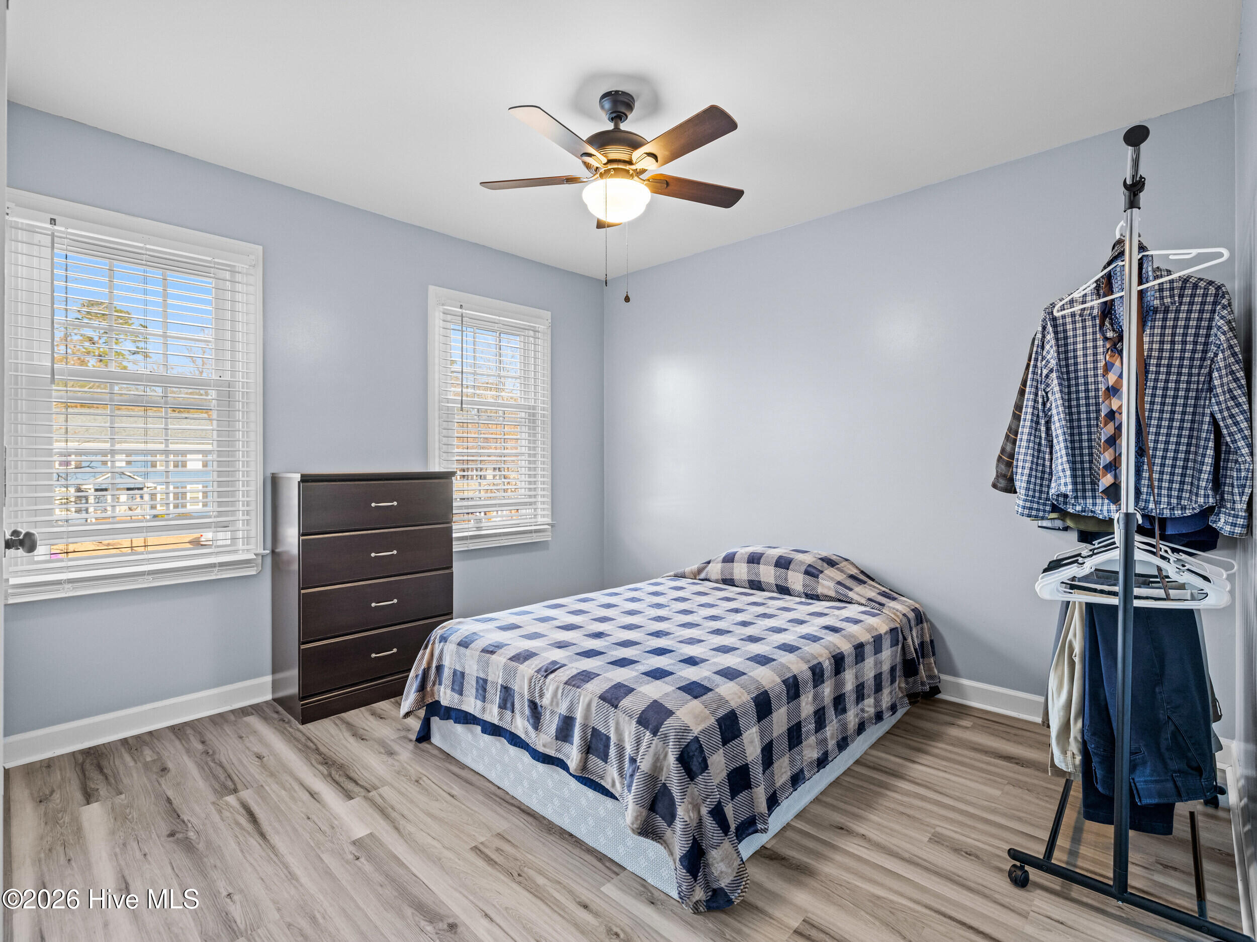 100555942 | Photo 48