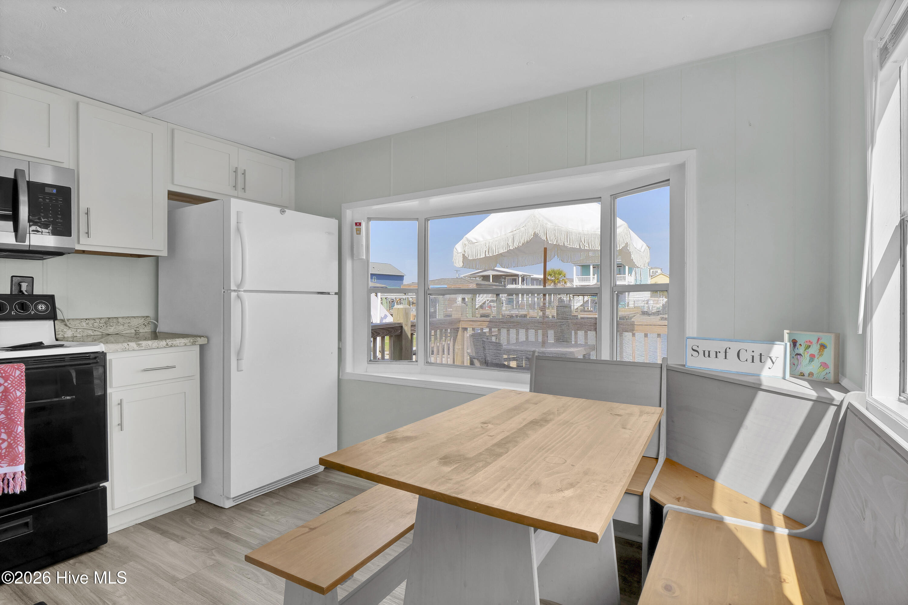 100560553 | Photo 10