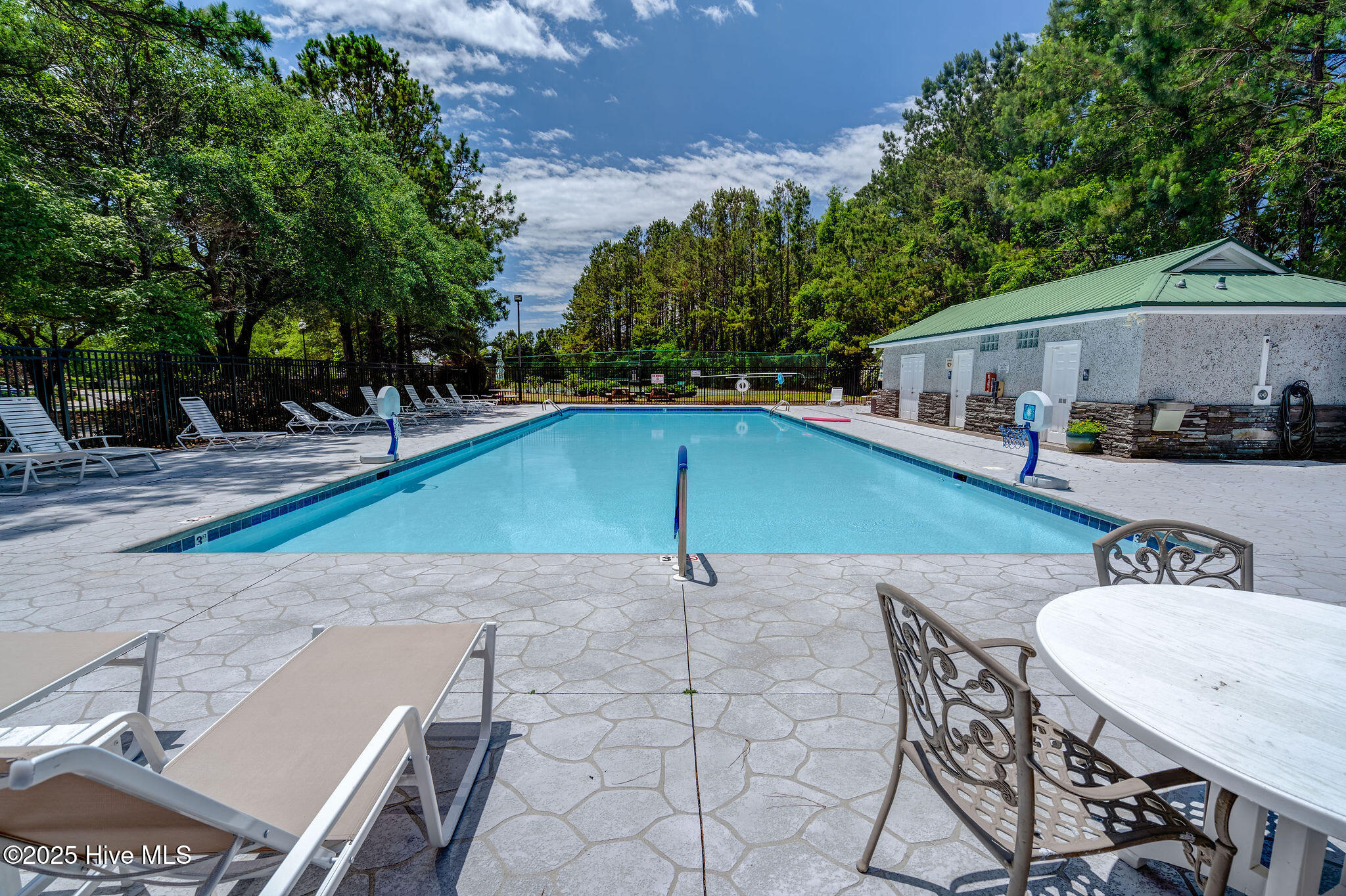 100540017 | Photo 72