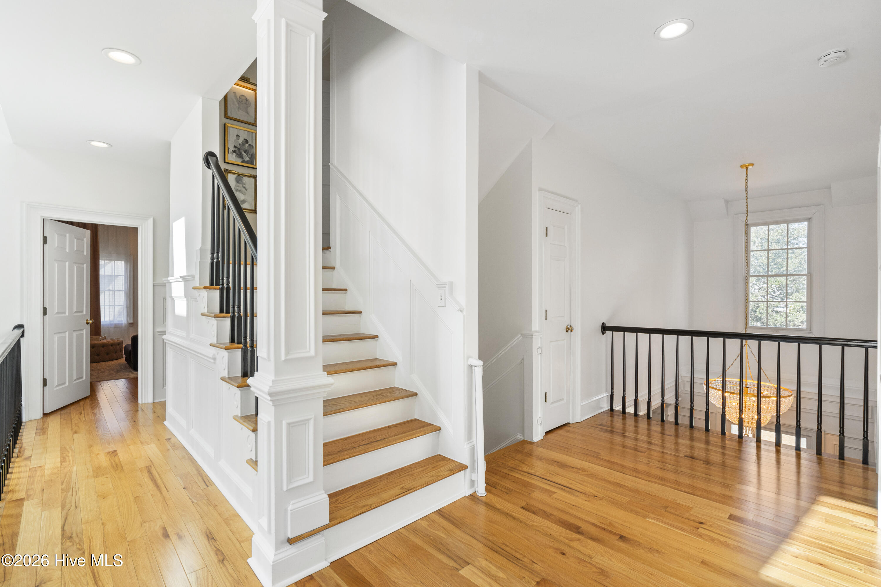 100552221 | Photo 39