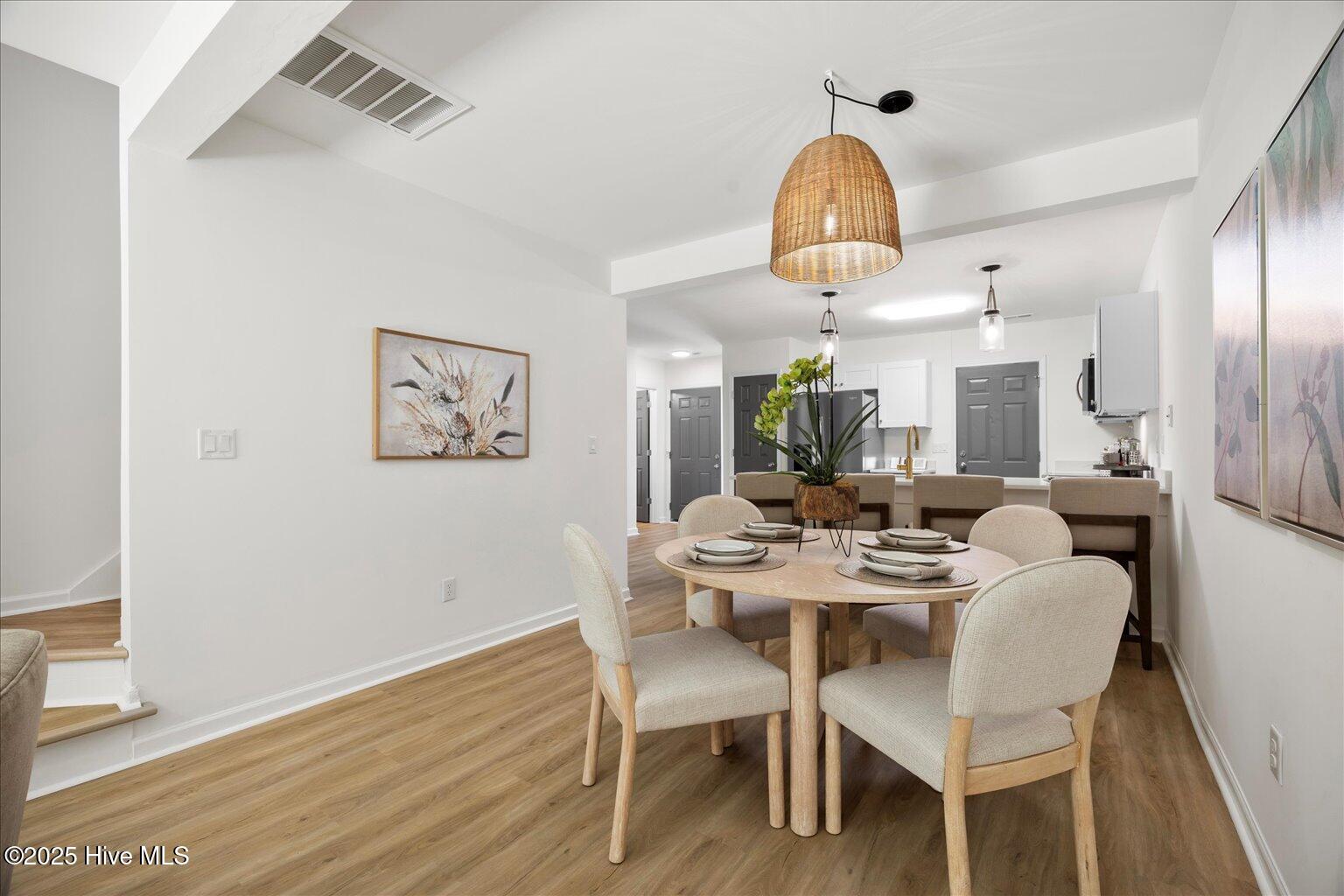 100522209 | Photo 21