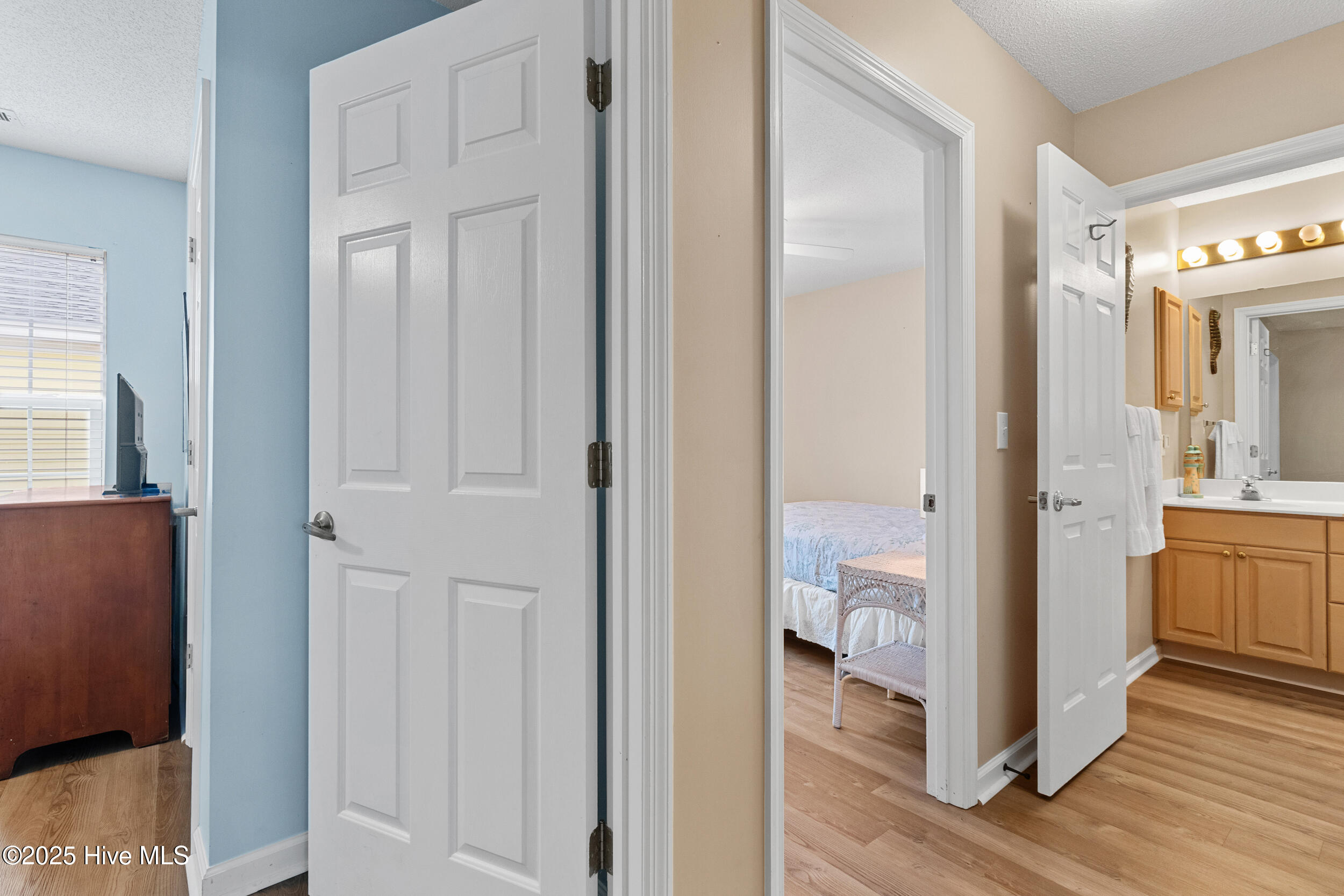 100525296 | Photo 19