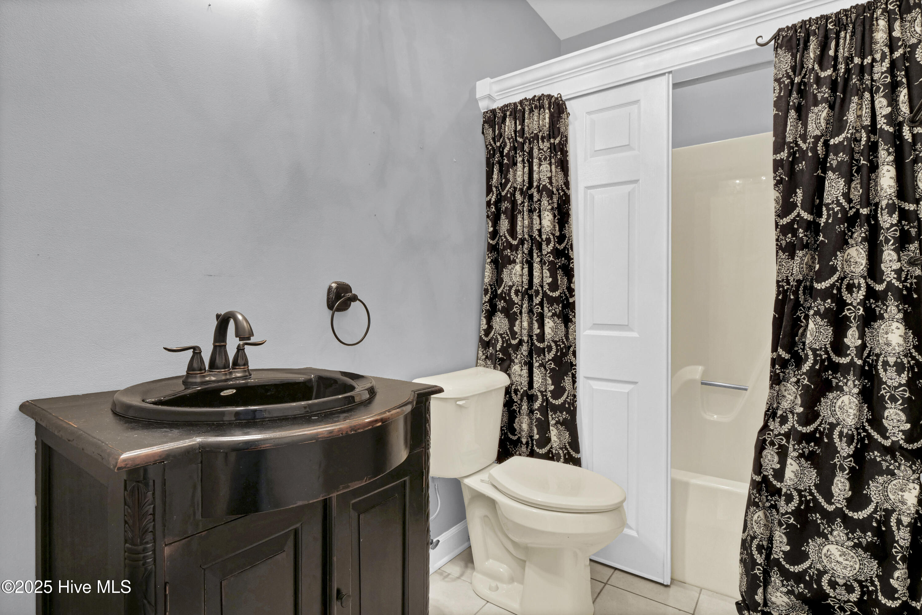 100556880 | Photo 30