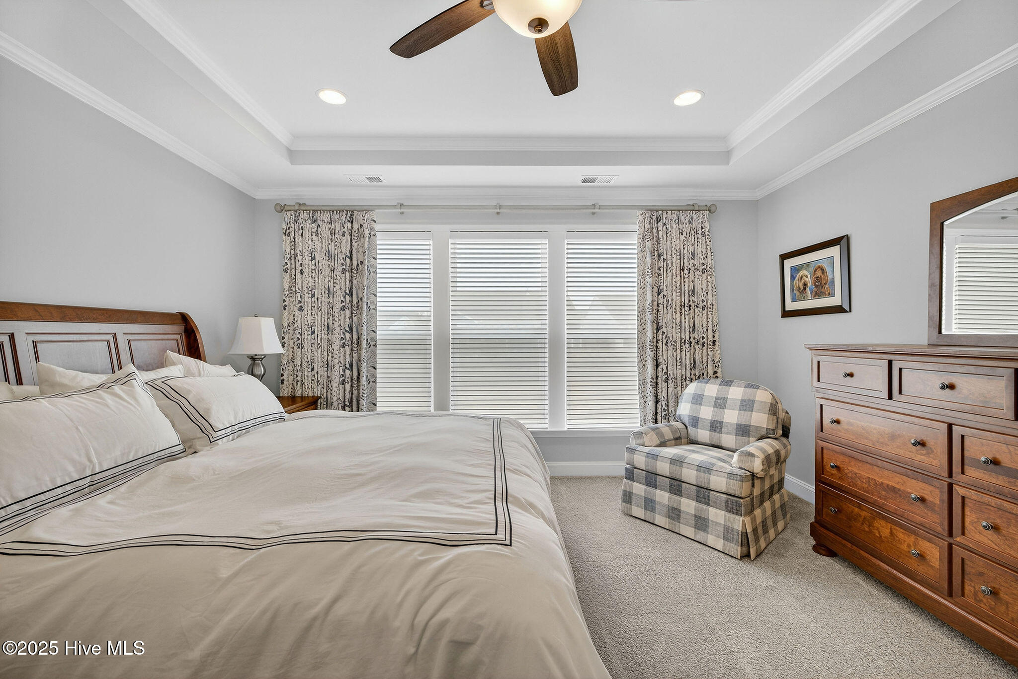 100565700 | Photo 36