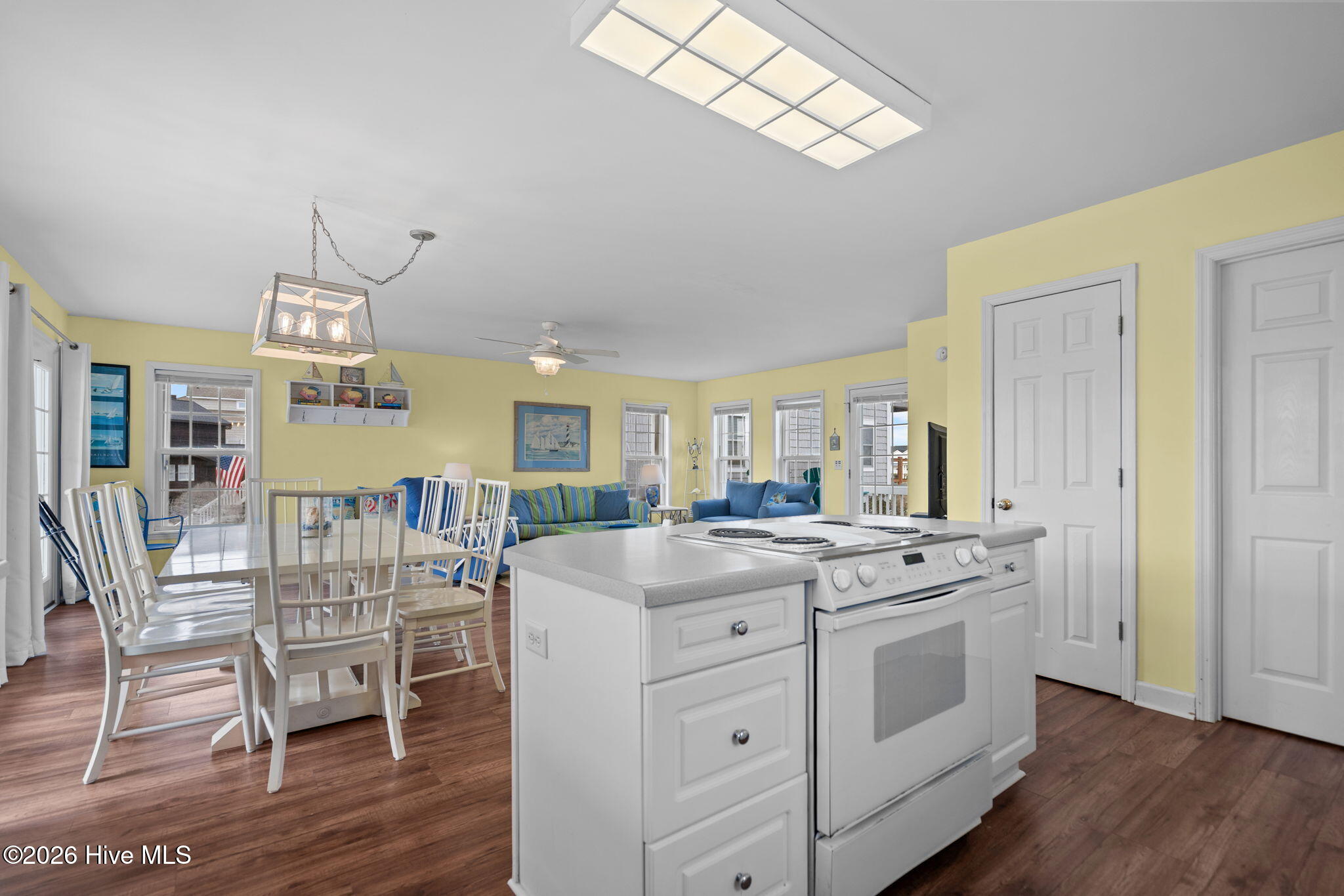 100554956 | Photo 17