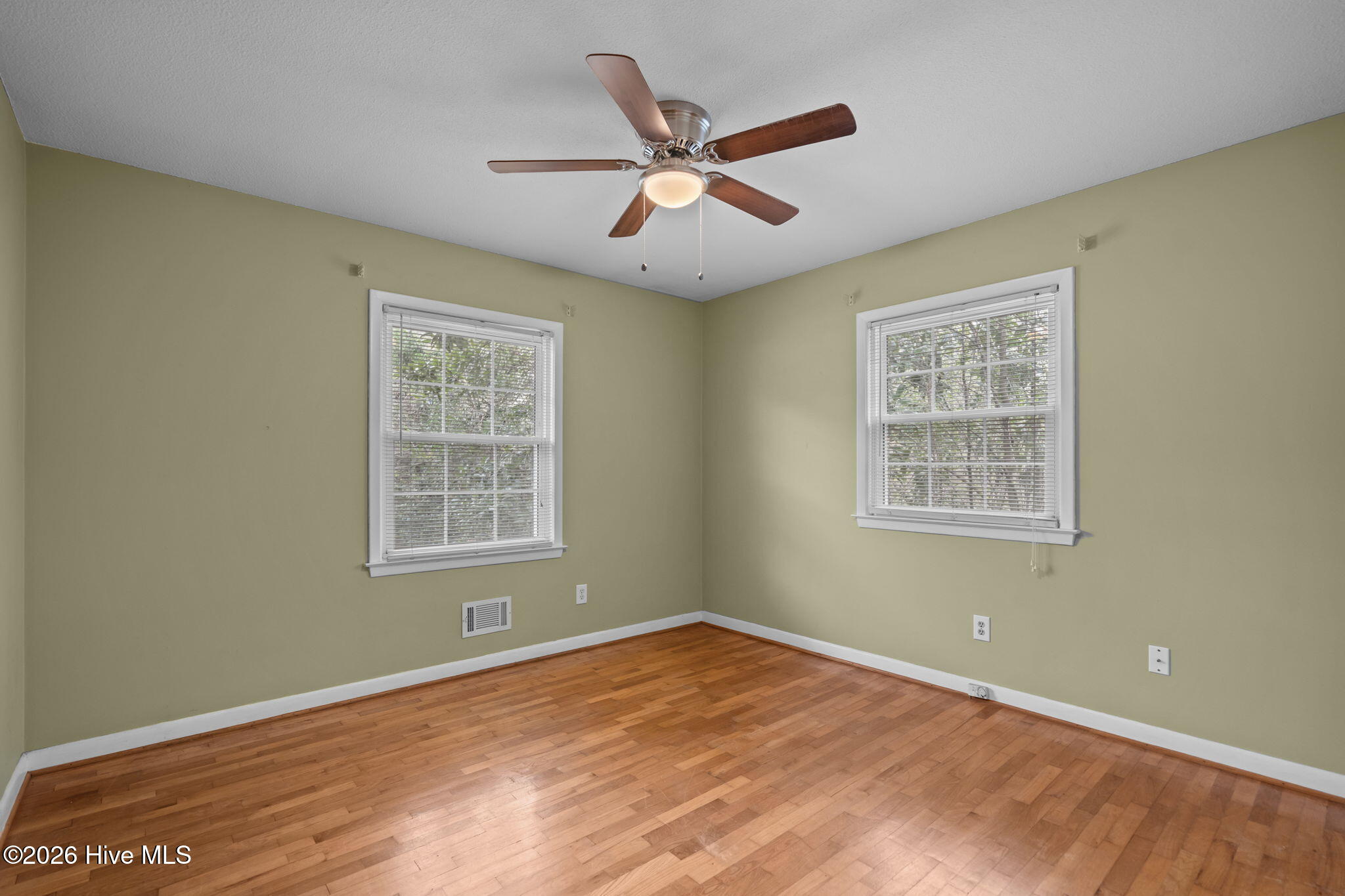 100551462 | Photo 29