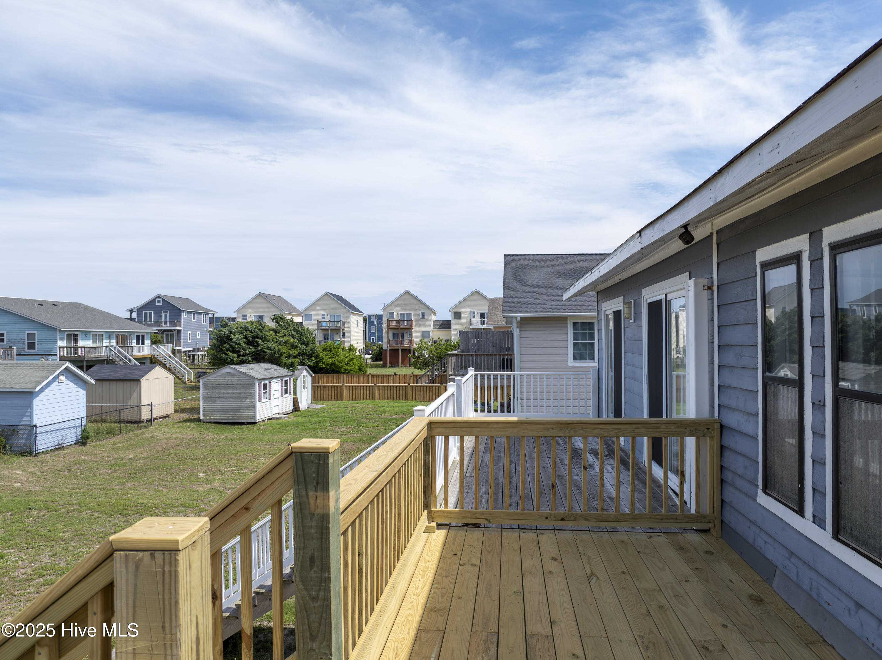 100489747 | Photo 16