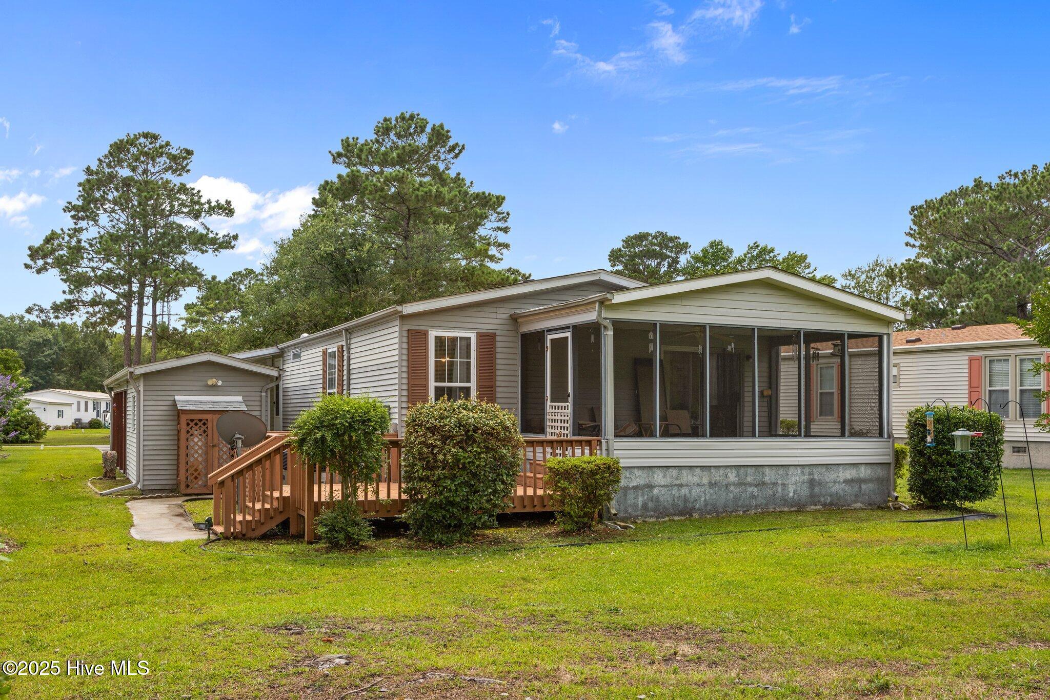 100514117 | Photo 28