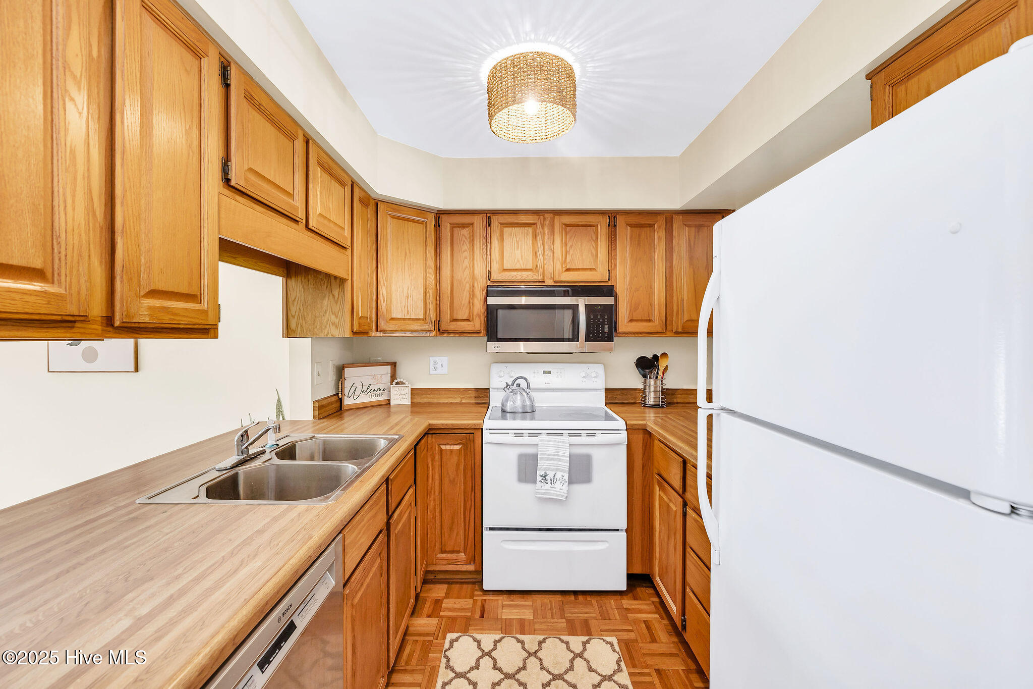 100541732 | Photo 10