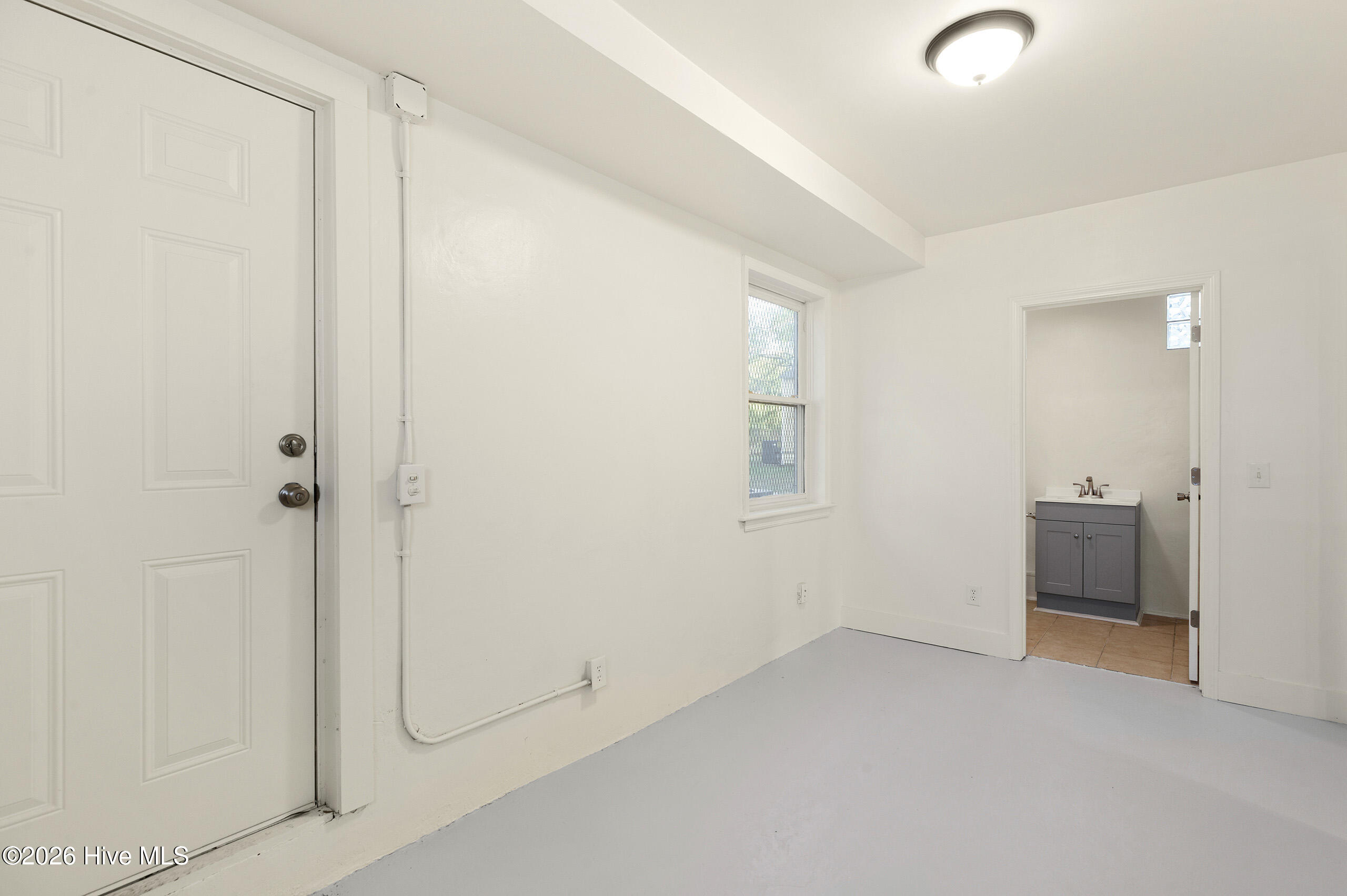 100563959 | Photo 12