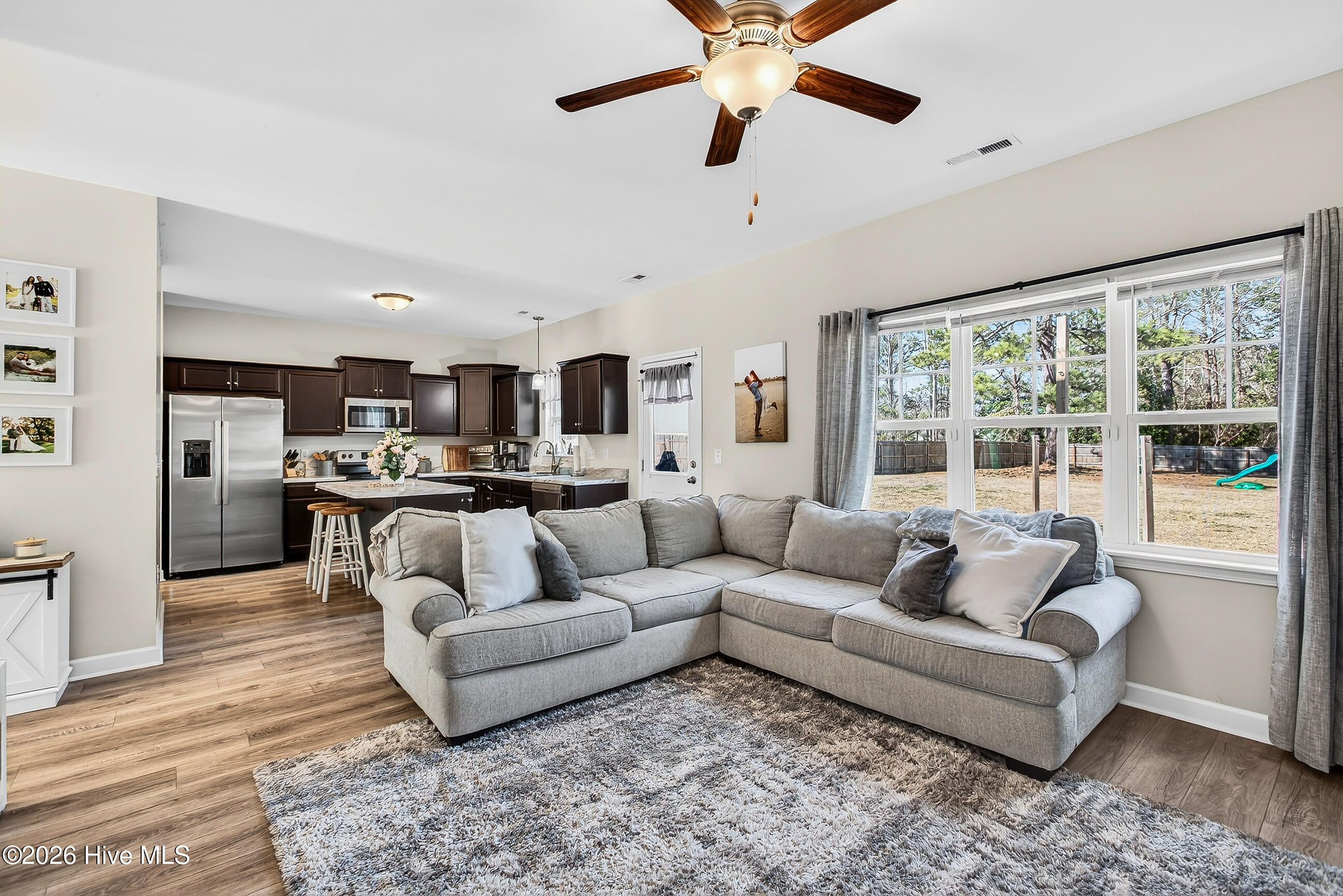 100558080 | Photo 15