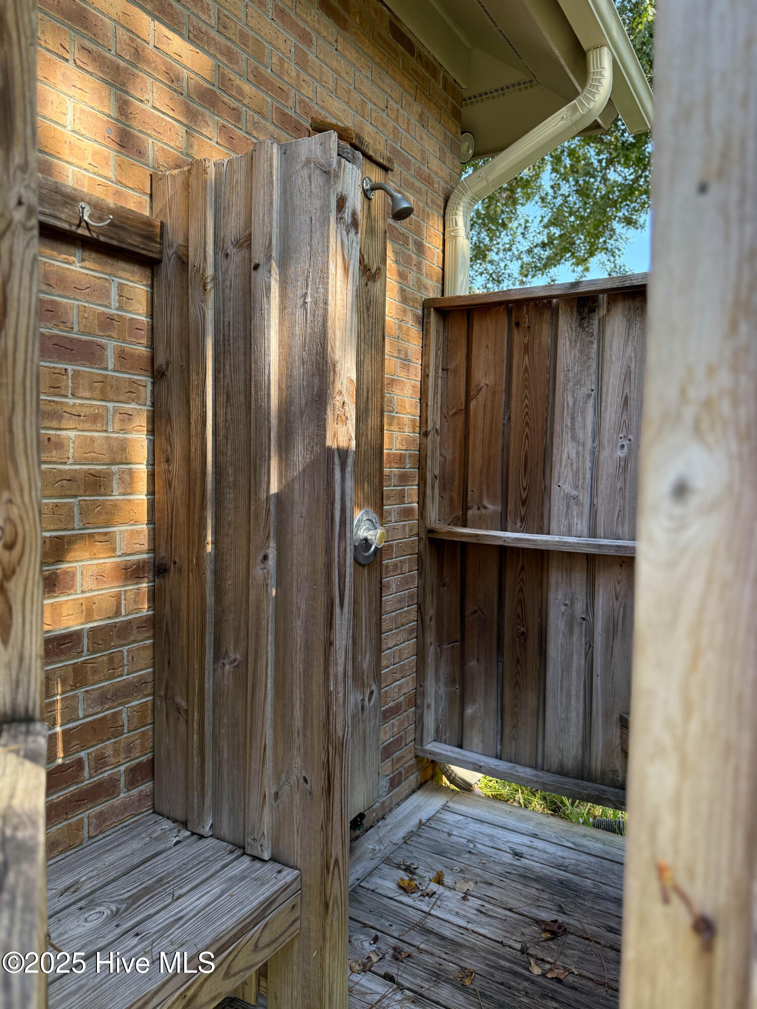 100538841 | Photo 73