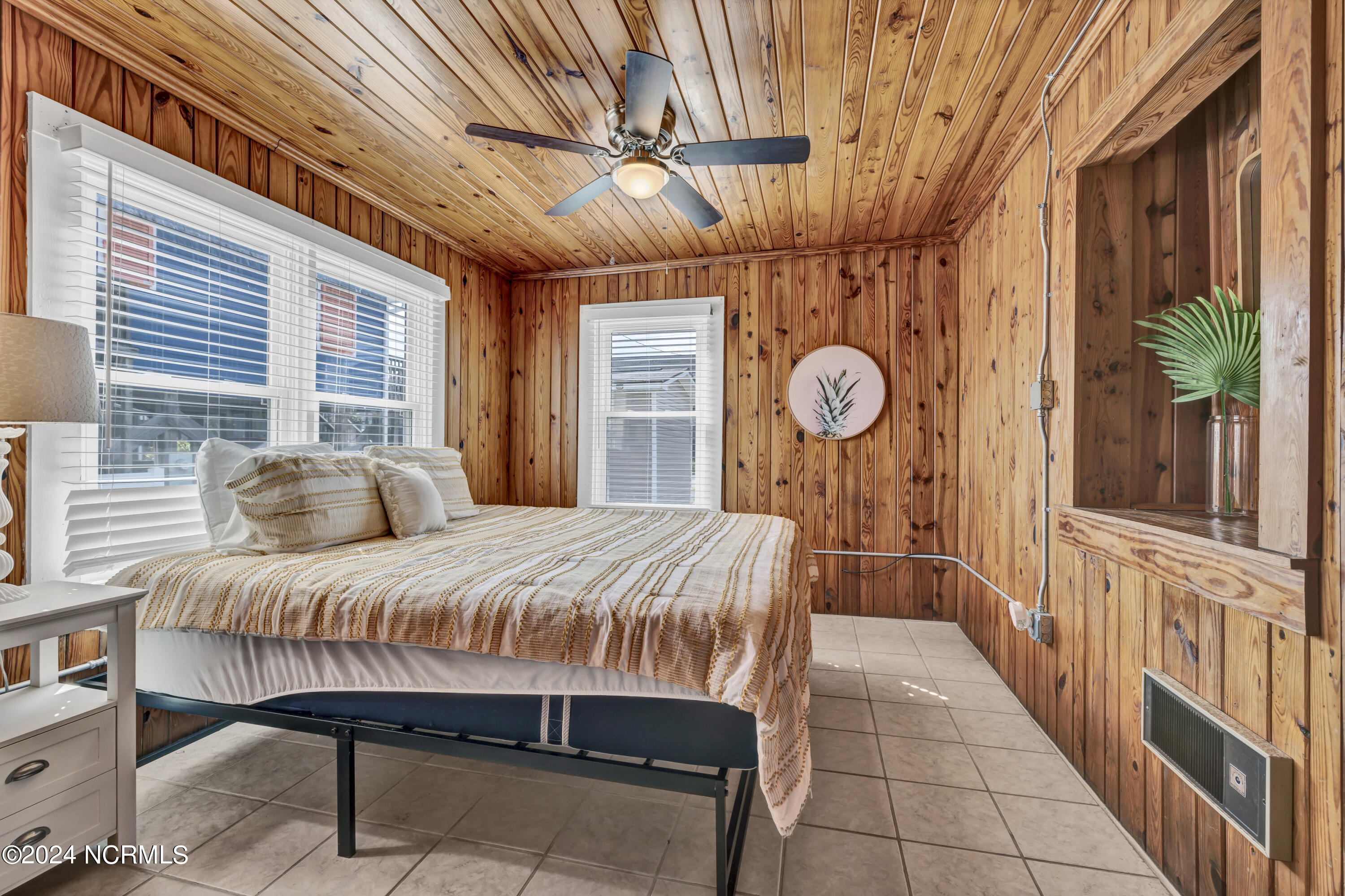 Undisclosed Address, Topsail Beach, NC, 28445