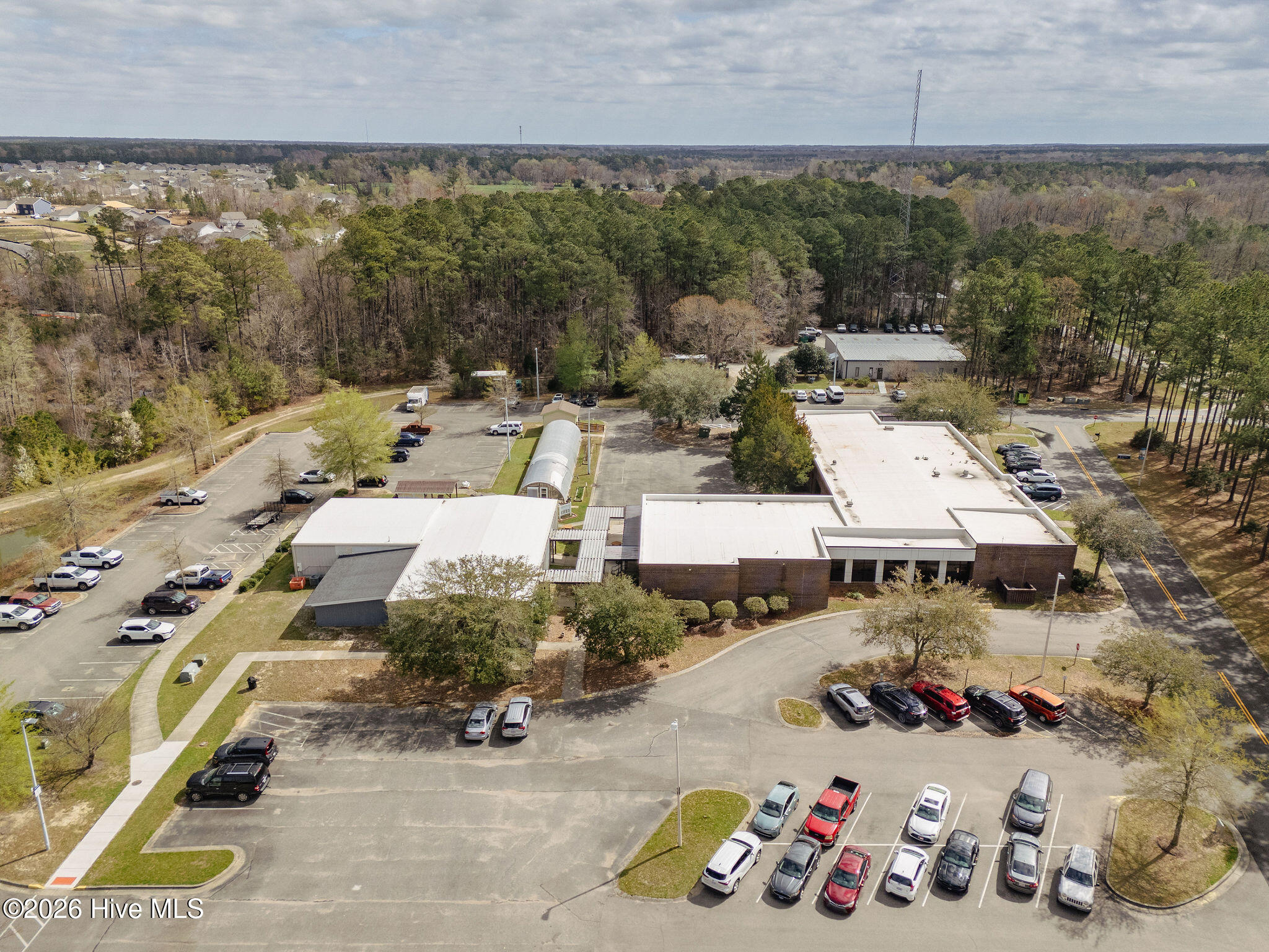 100560695 | Photo 53