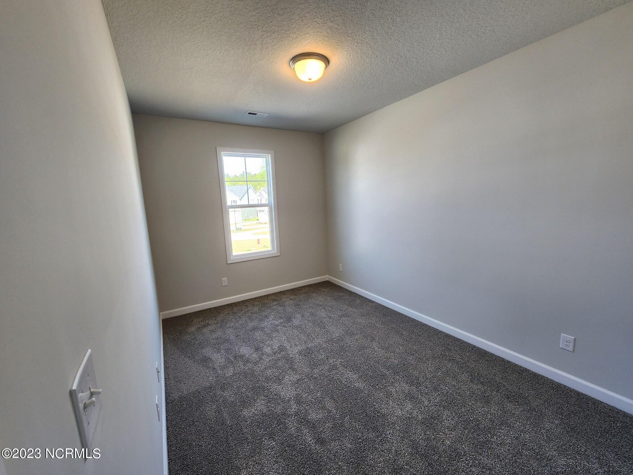 100524735 | Photo 23