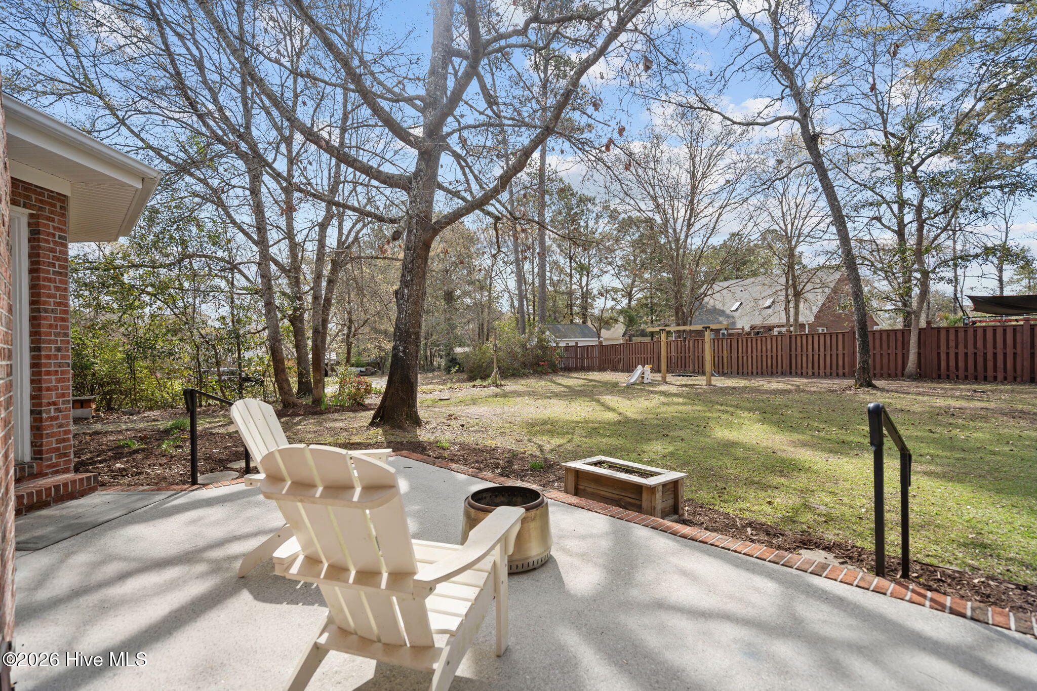 100562607 | Photo 50