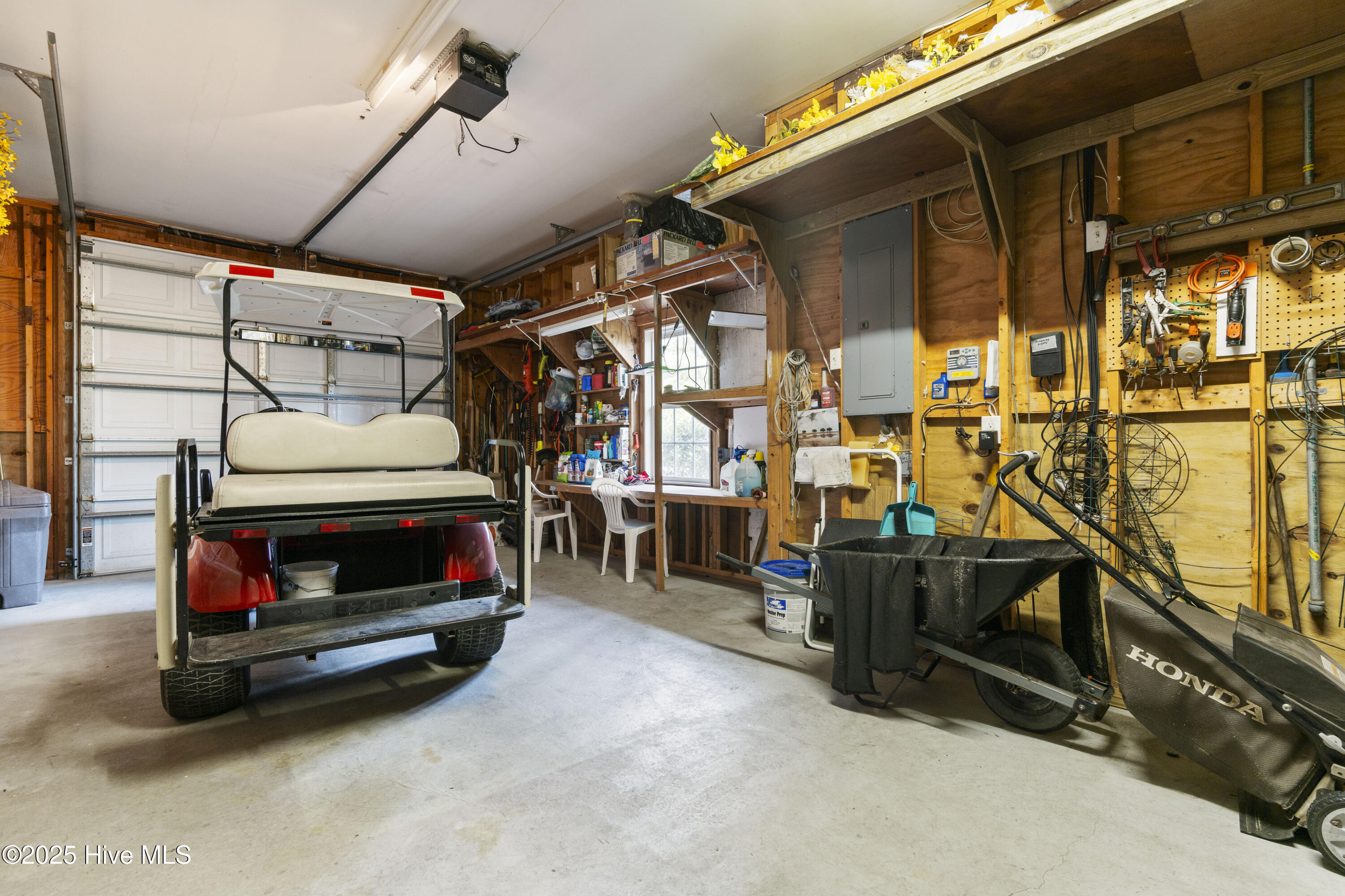 100511764 | Photo 17