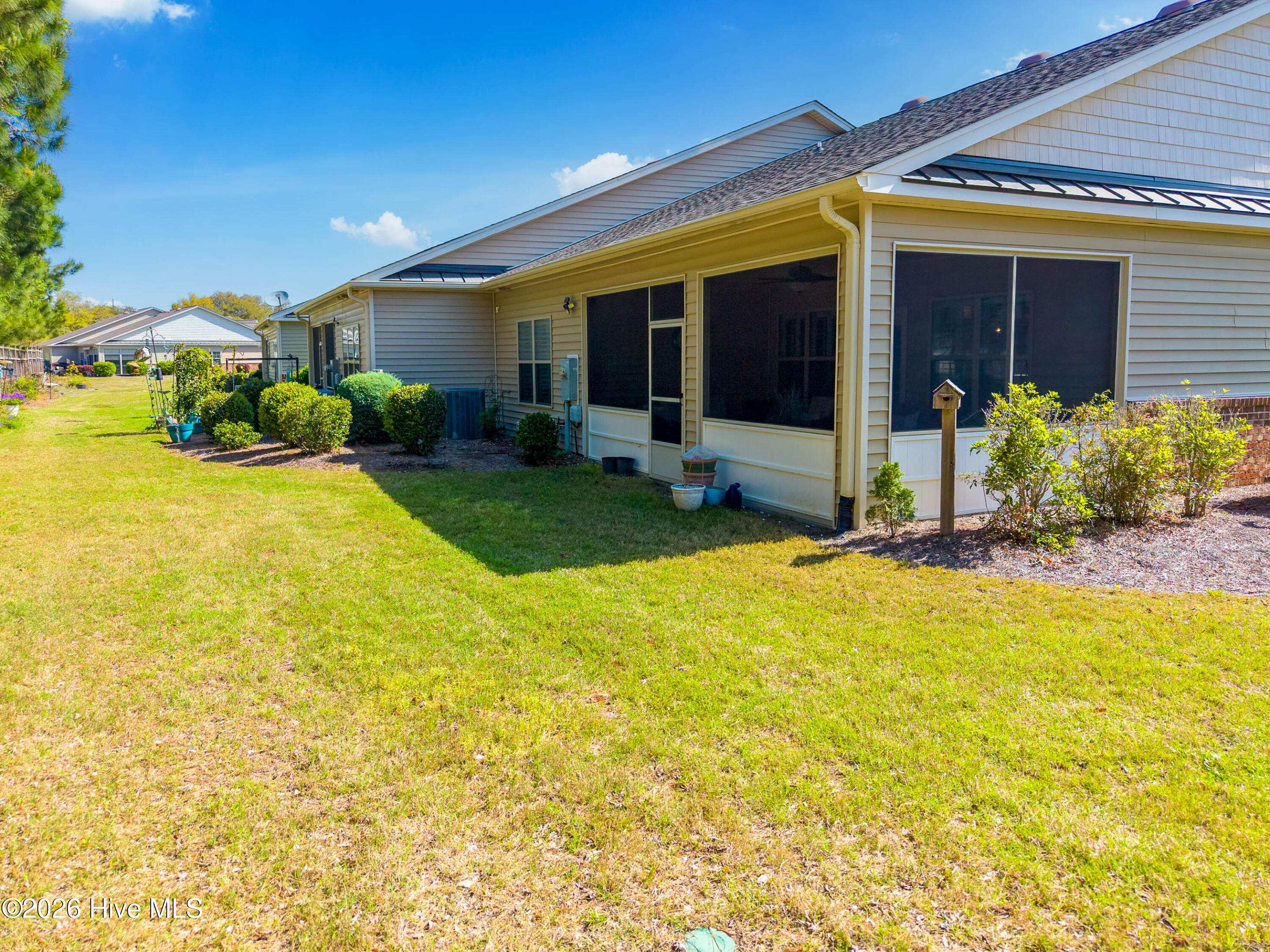 100566740 | Photo 27