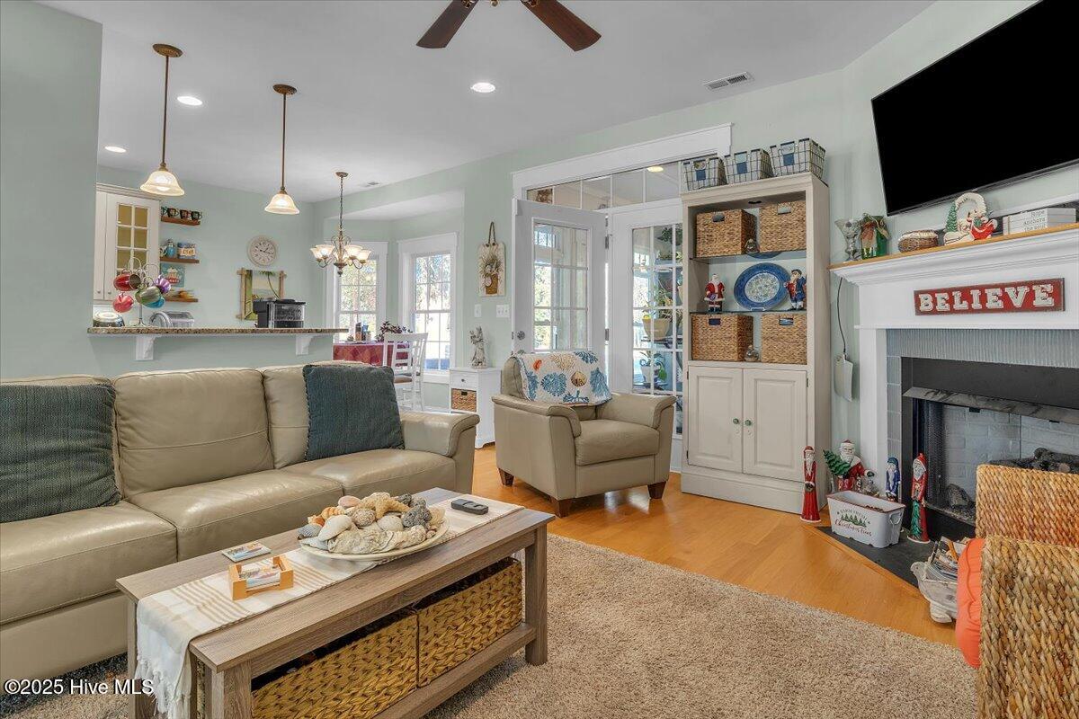 100544384 | Photo 13